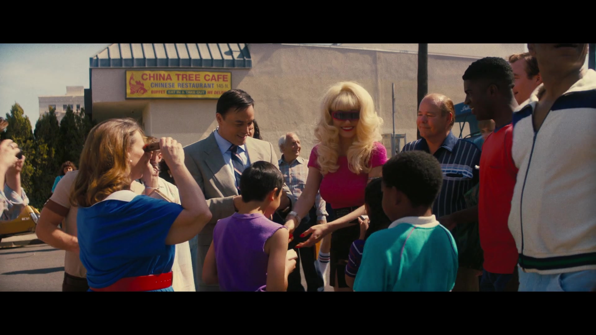 Angelyne_S01E02_Gods_and_Fairies_1080p_ERW_002256.jpg