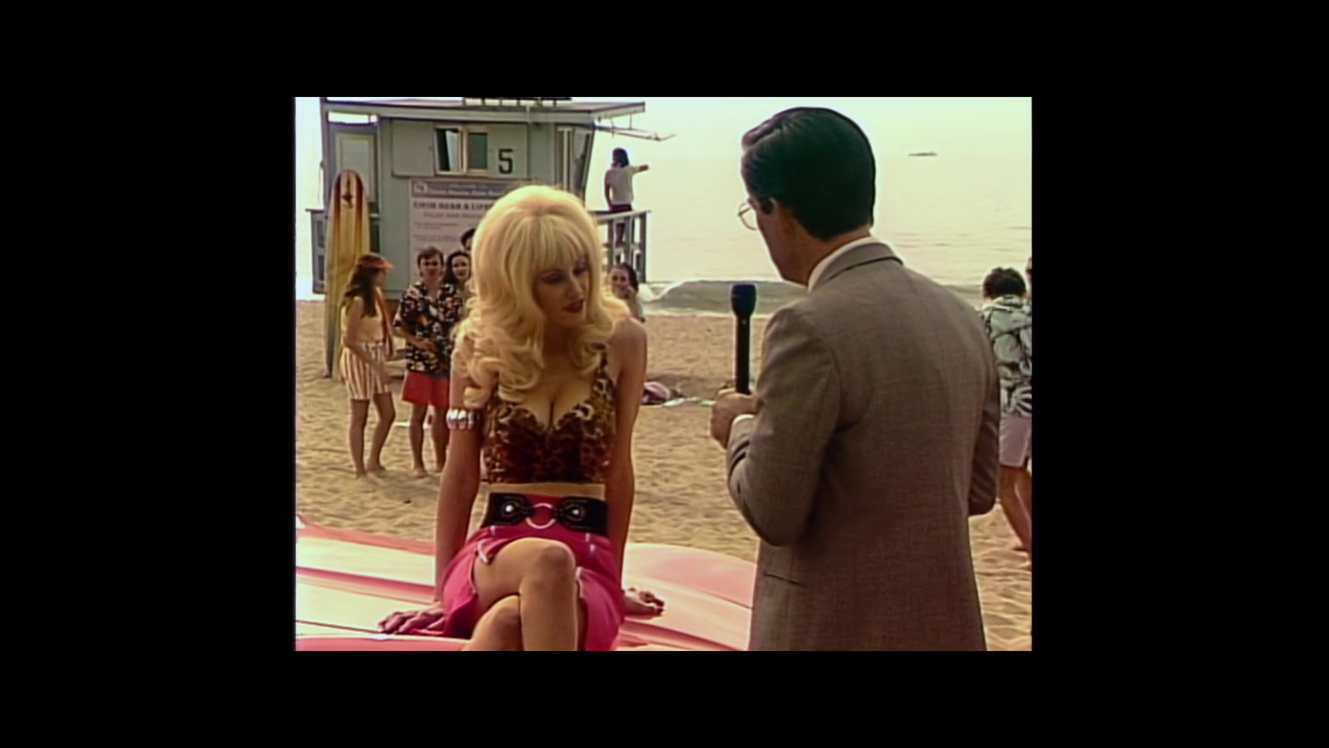 Angelyne_S01E02_Gods_and_Fairies_1080p_ERW_002356.jpg