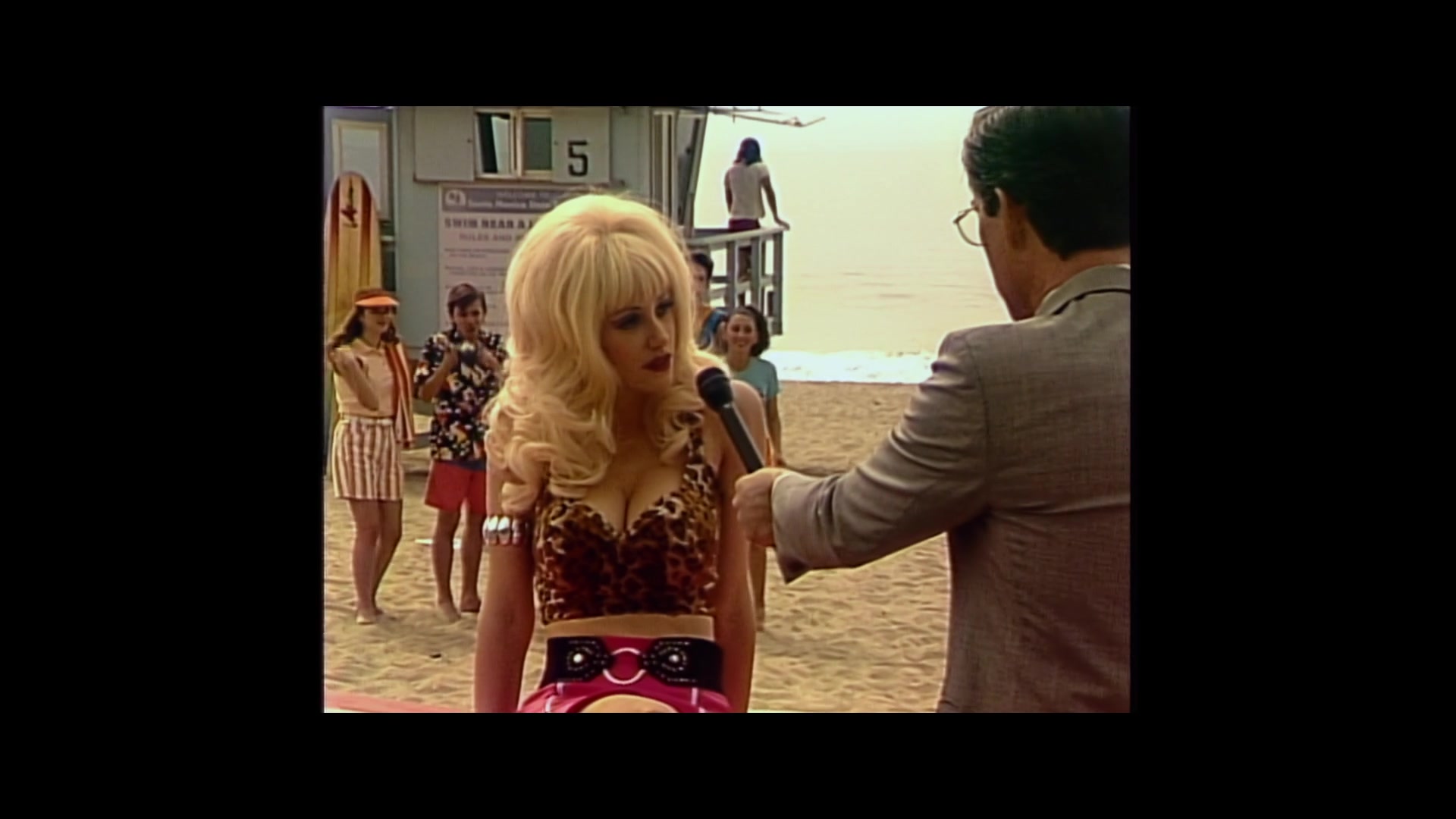 Angelyne_S01E02_Gods_and_Fairies_1080p_ERW_002363.jpg