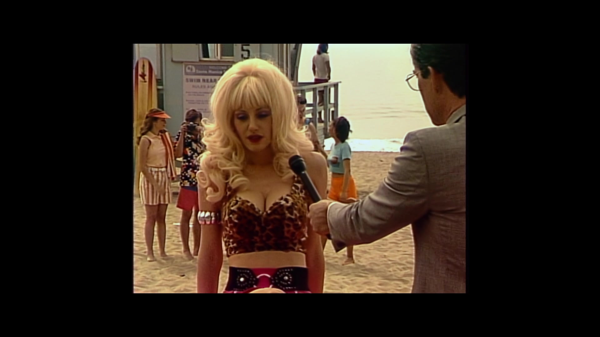 Angelyne_S01E02_Gods_and_Fairies_1080p_ERW_002365.jpg