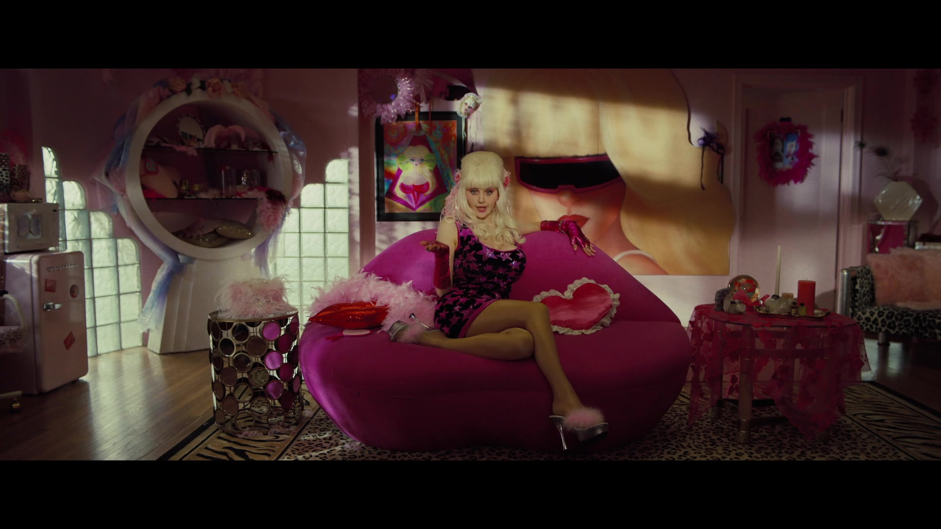Angelyne_S01E02_Gods_and_Fairies_1080p_ERW_002693.jpg