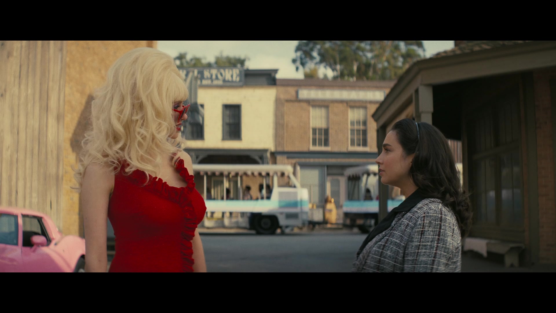 Angelyne_S01E02_Gods_and_Fairies_1080p_ERW_004441.jpg