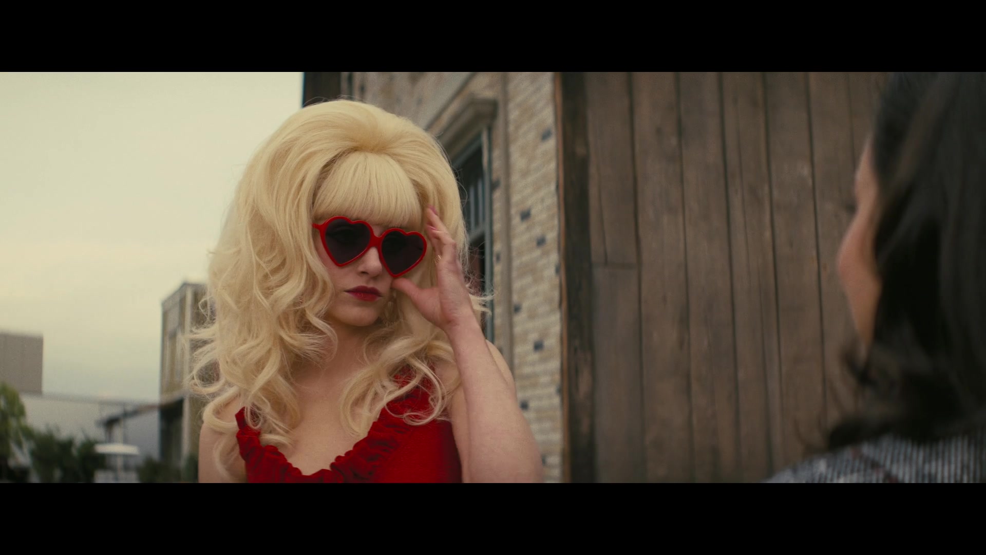 Angelyne_S01E02_Gods_and_Fairies_1080p_ERW_004455.jpg