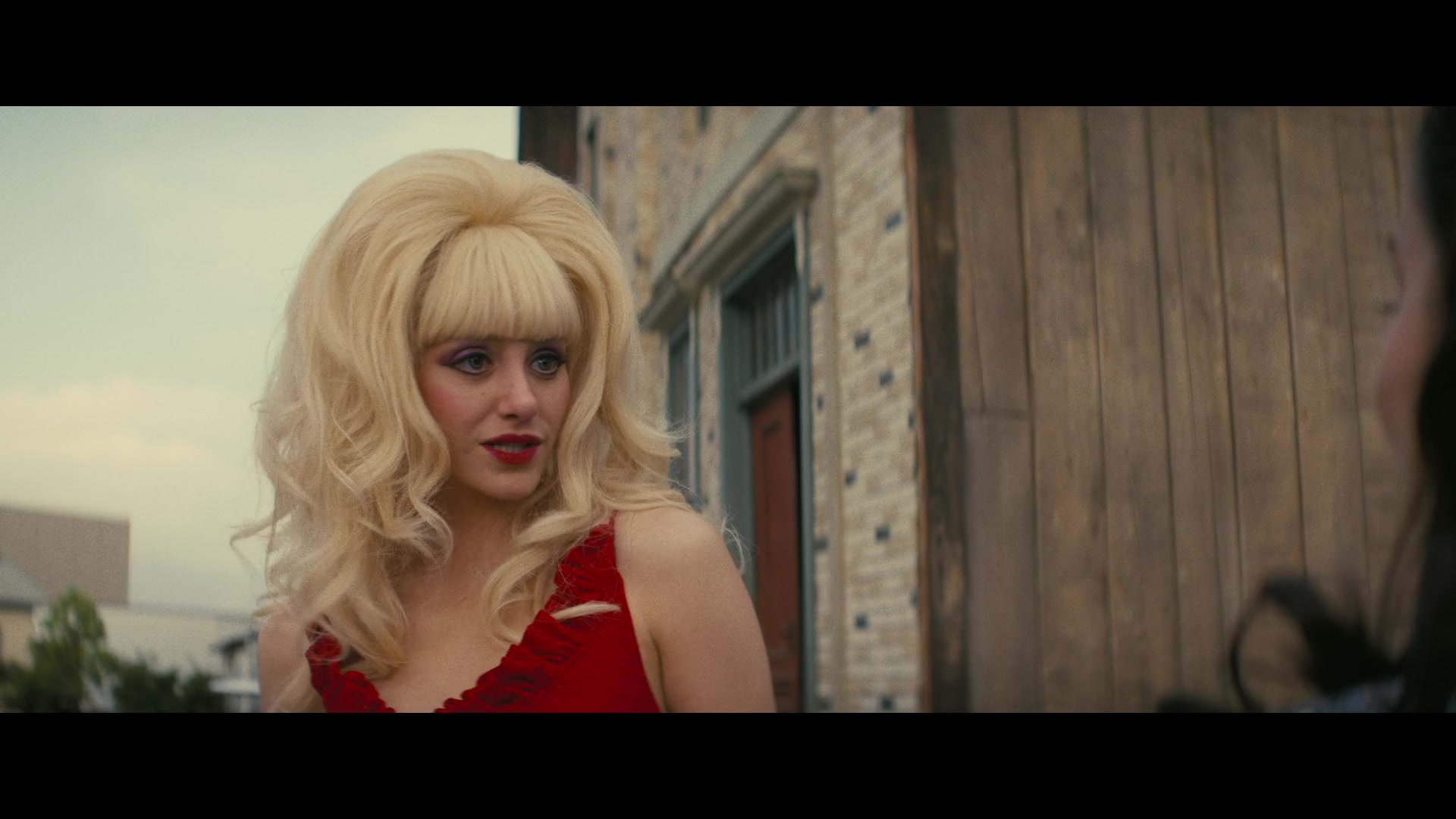 Angelyne_S01E02_Gods_and_Fairies_1080p_ERW_004480.jpg
