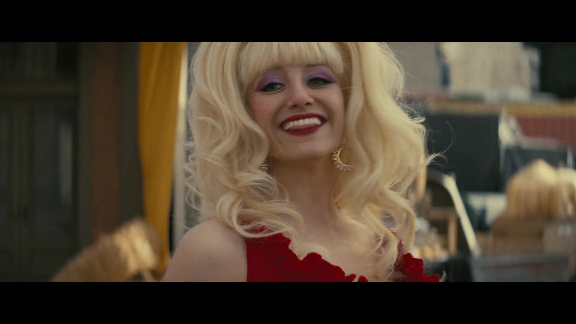 Angelyne_S01E02_Gods_and_Fairies_1080p_ERW_004504.jpg