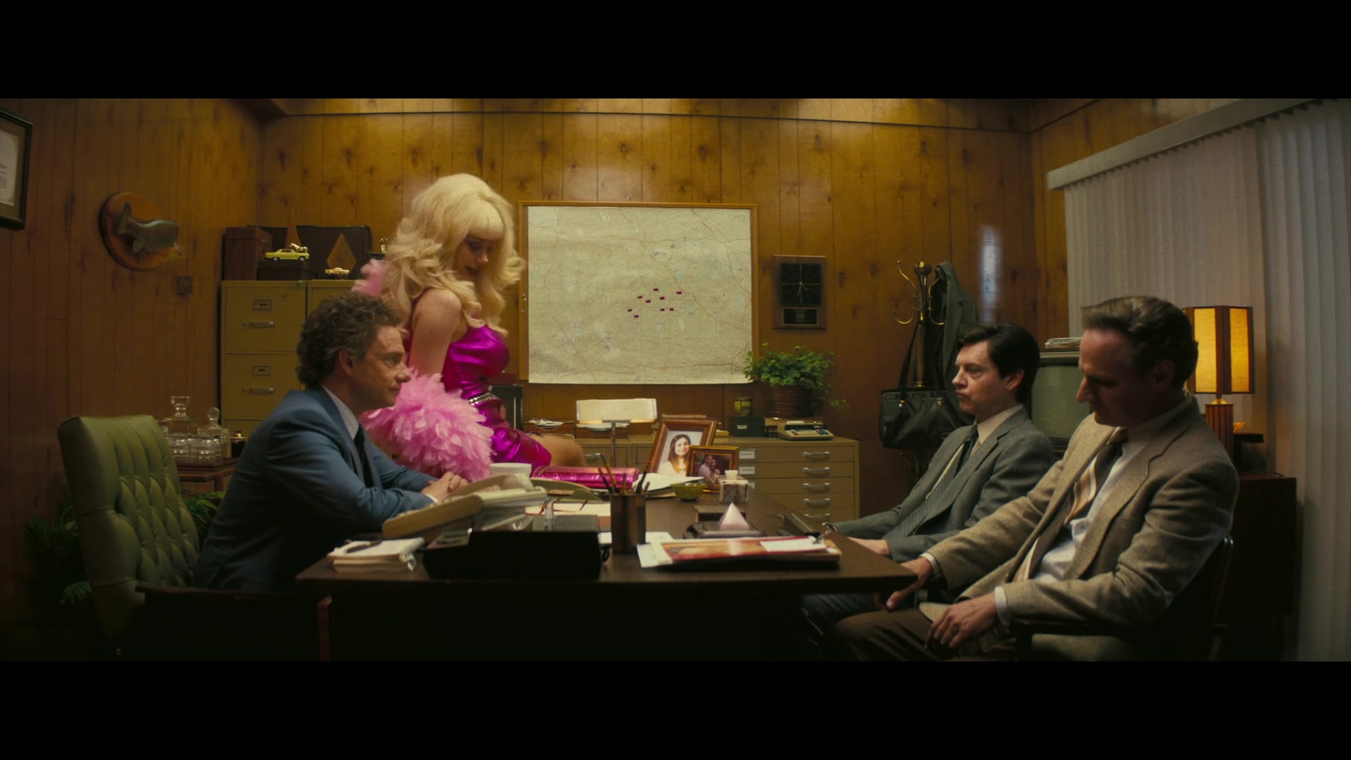Angelyne_S01E02_Gods_and_Fairies_1080p_ERW_004703.jpg