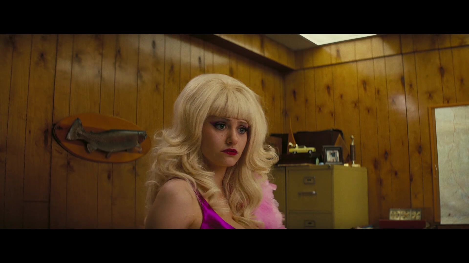 Angelyne_S01E02_Gods_and_Fairies_1080p_ERW_004818.jpg