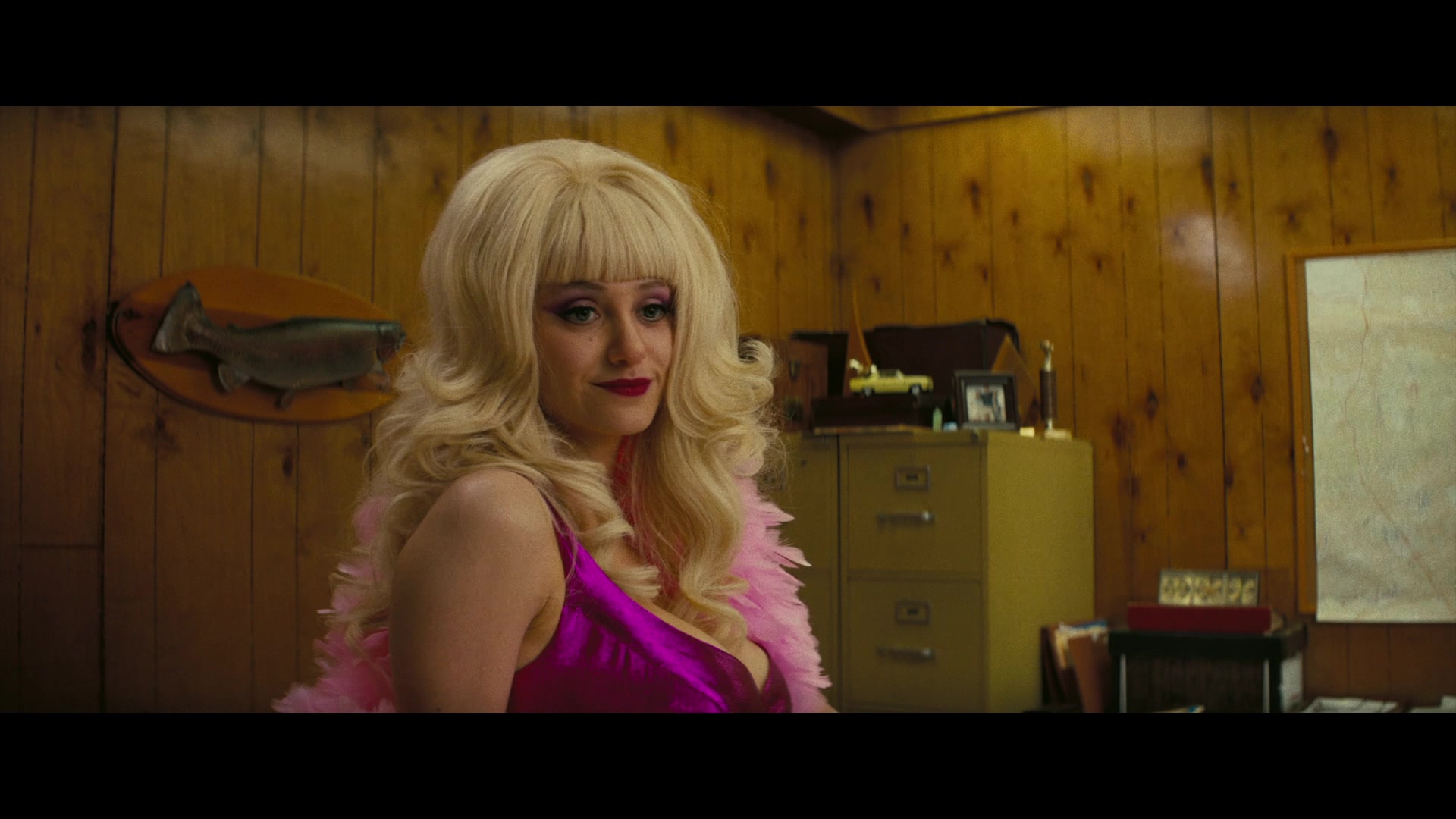 Angelyne_S01E02_Gods_and_Fairies_1080p_ERW_004912.jpg