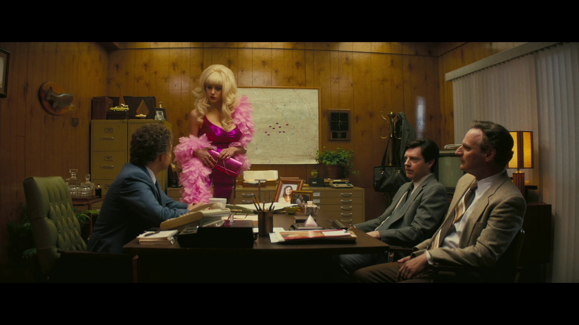 Angelyne_S01E02_Gods_and_Fairies_1080p_ERW_004932.jpg
