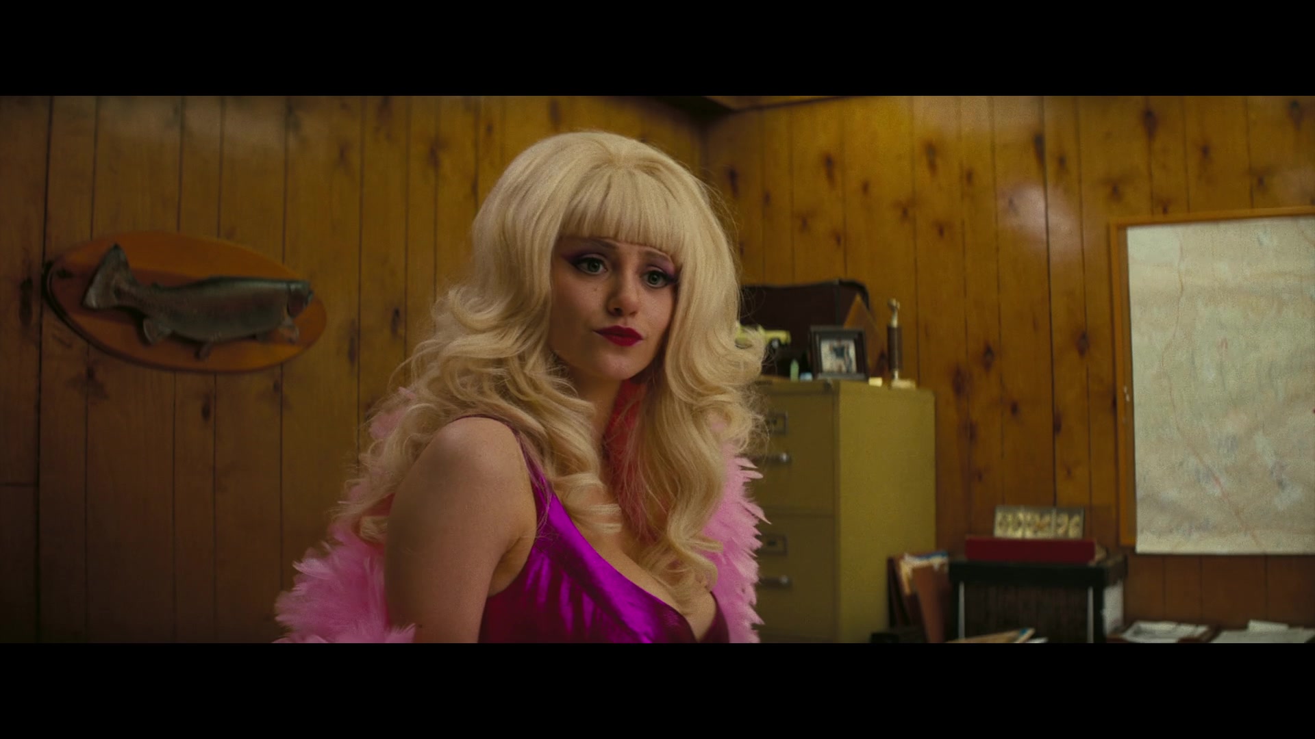 Angelyne_S01E02_Gods_and_Fairies_1080p_ERW_004978.jpg
