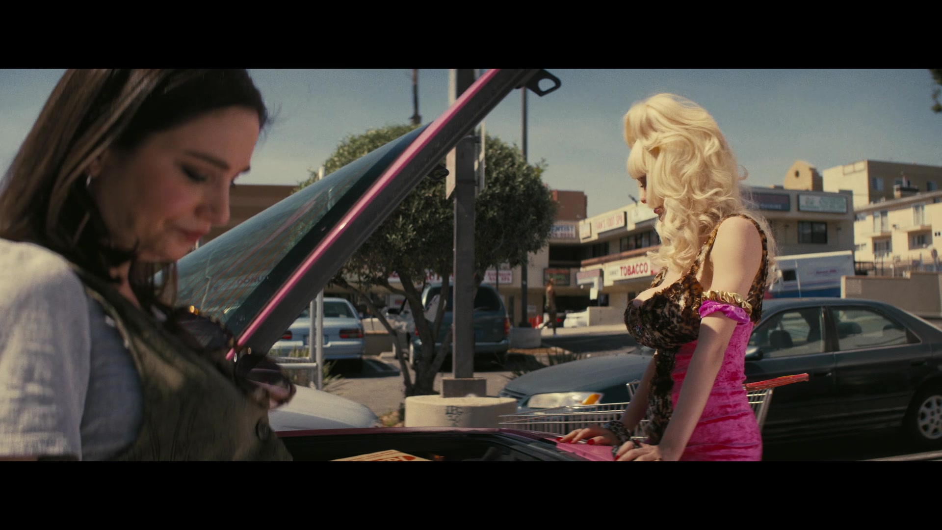 Angelyne_S01E02_Gods_and_Fairies_1080p_ERW_005230.jpg