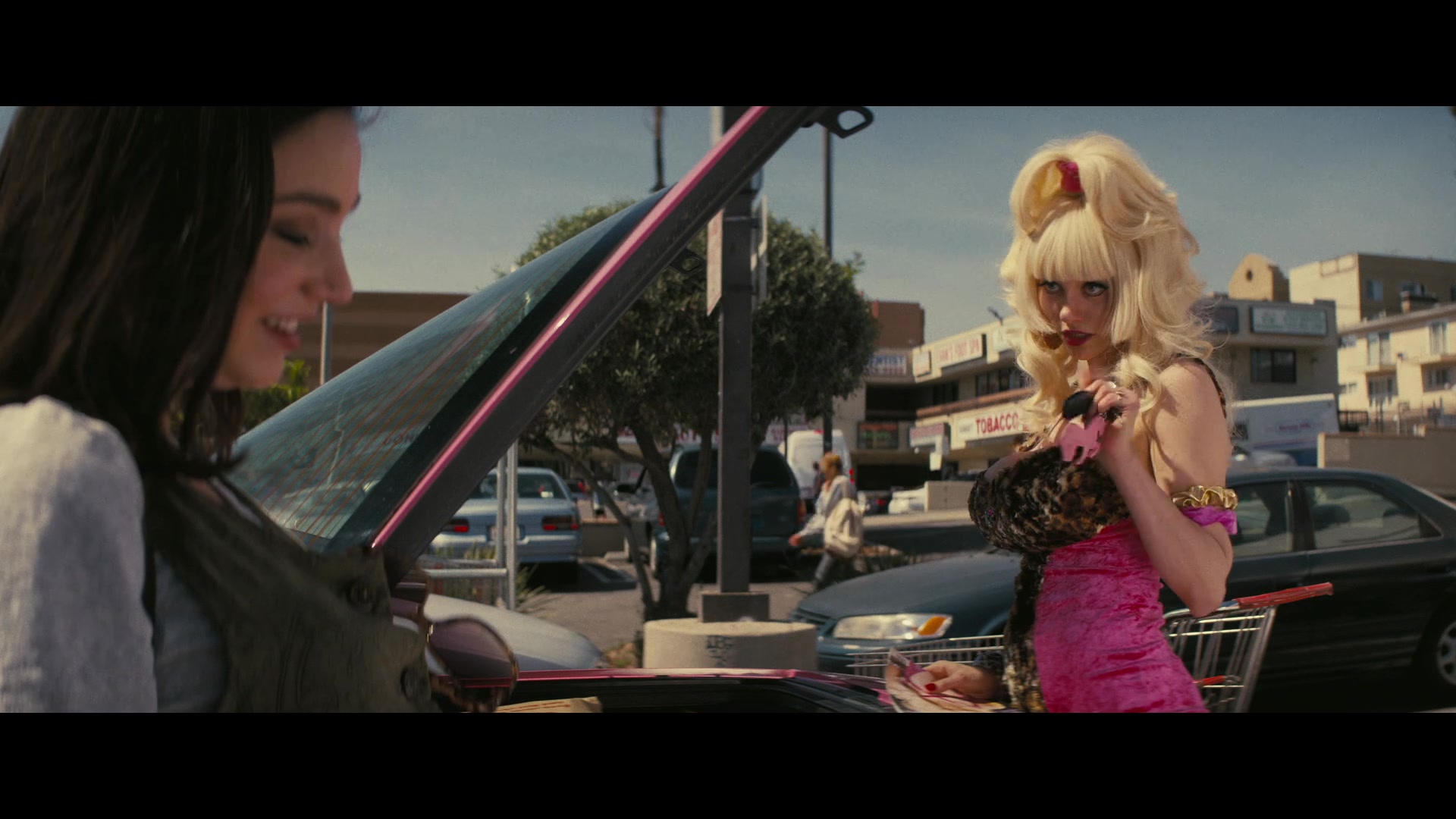Angelyne_S01E02_Gods_and_Fairies_1080p_ERW_005260.jpg