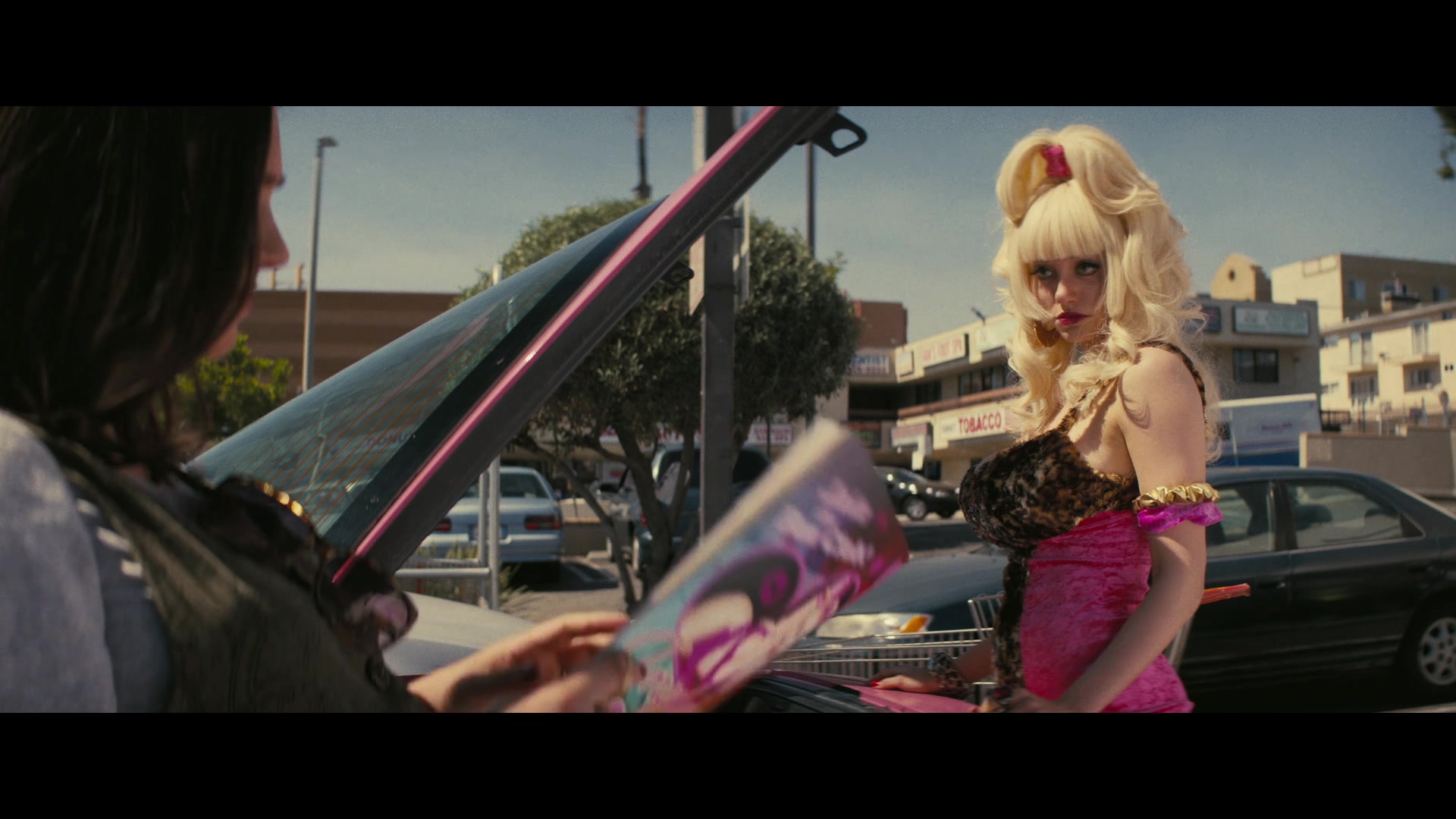 Angelyne_S01E02_Gods_and_Fairies_1080p_ERW_005283.jpg