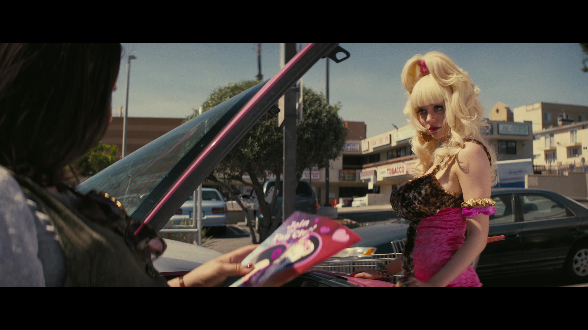 Angelyne_S01E02_Gods_and_Fairies_1080p_ERW_005287.jpg