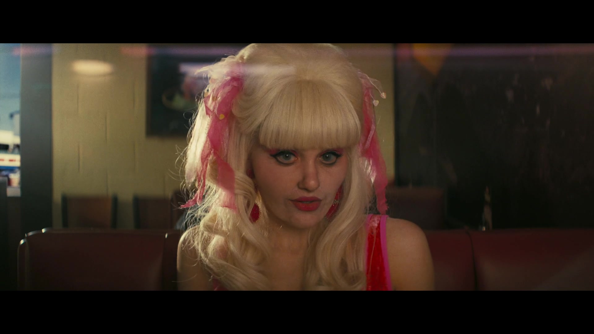 Angelyne_S01E02_Gods_and_Fairies_1080p_ERW_005781.jpg