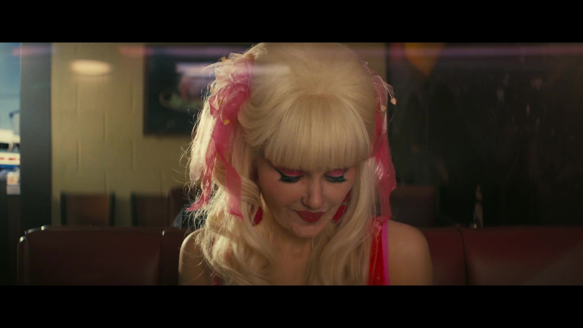 Angelyne_S01E02_Gods_and_Fairies_1080p_ERW_005790.jpg