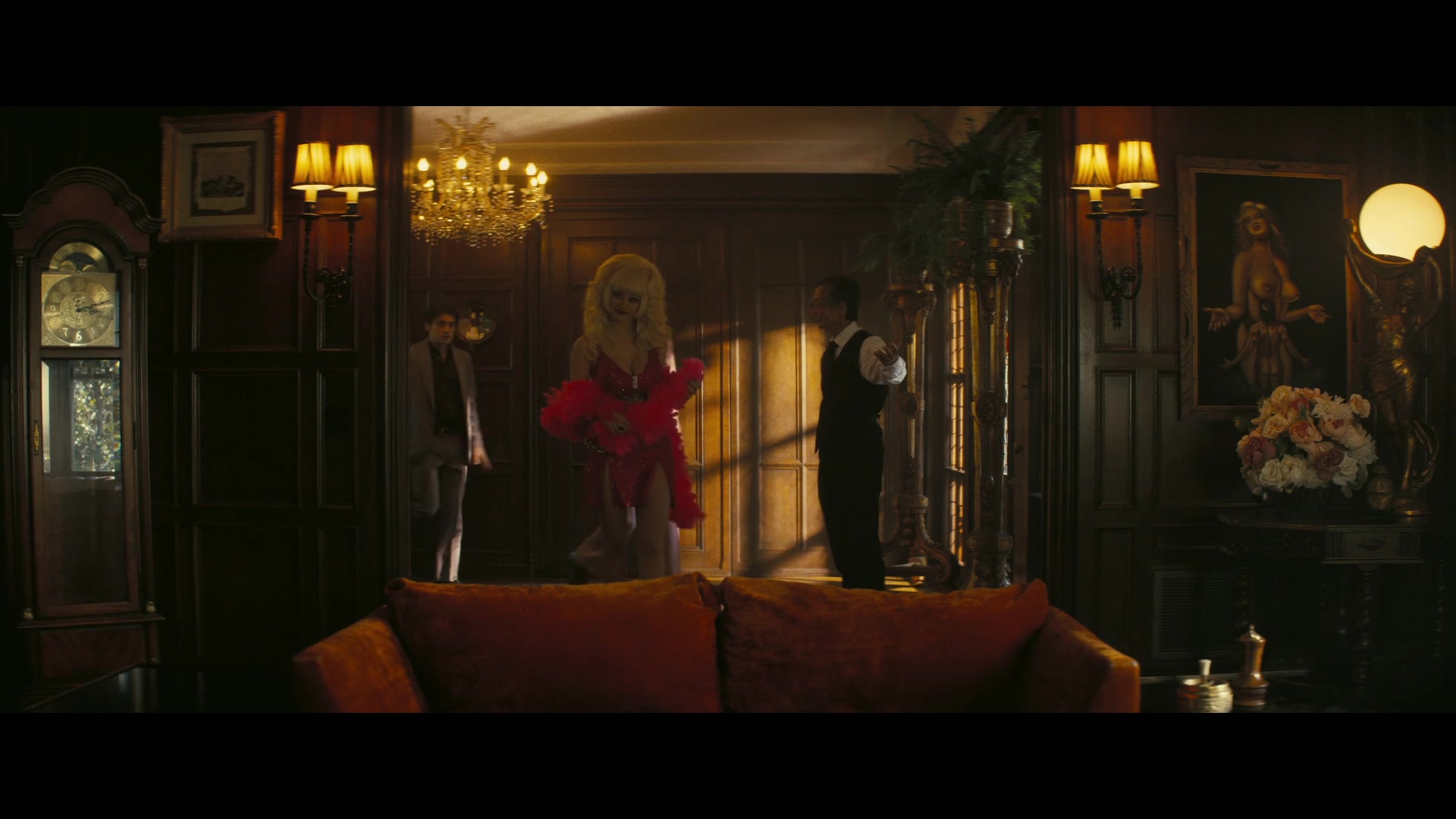 Angelyne_S01E03_Glow_in_the_Dark_Queen_of_the_Universe_1080p_ERW_001189.jpg