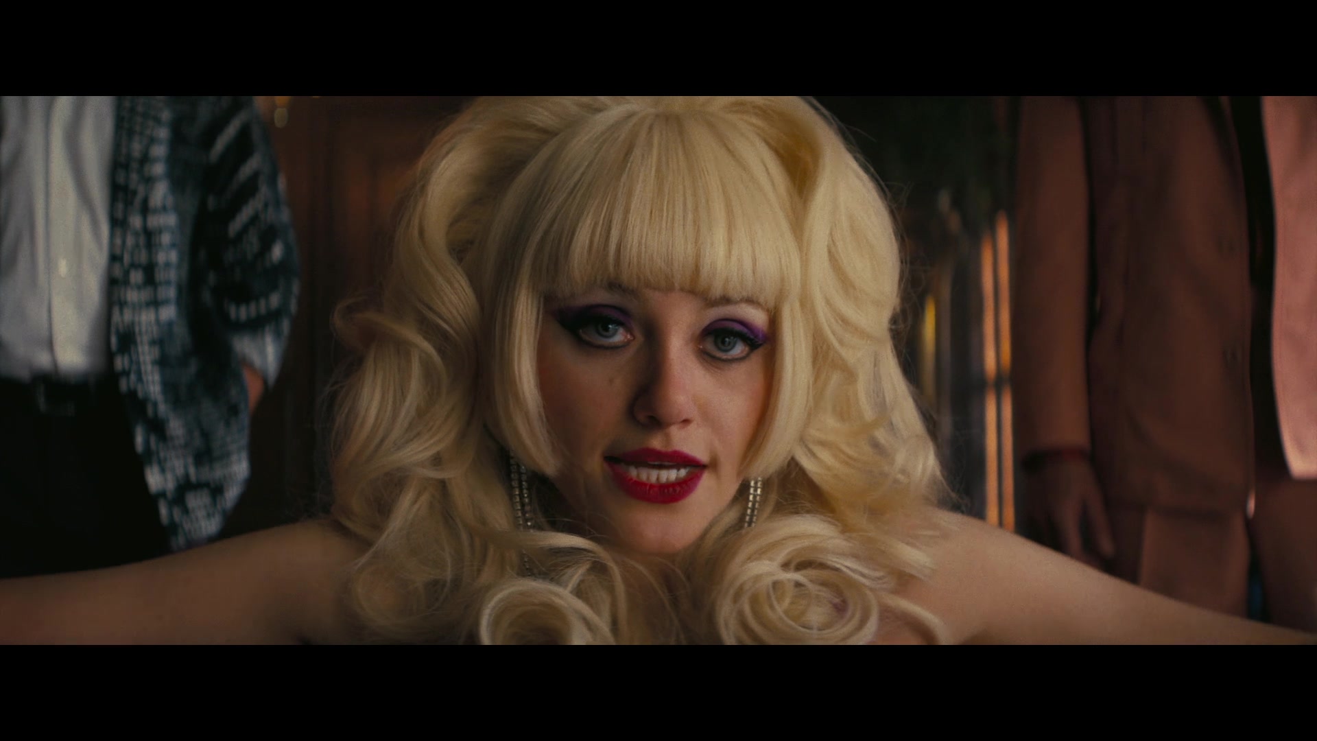 Angelyne_S01E03_Glow_in_the_Dark_Queen_of_the_Universe_1080p_ERW_001551.jpg