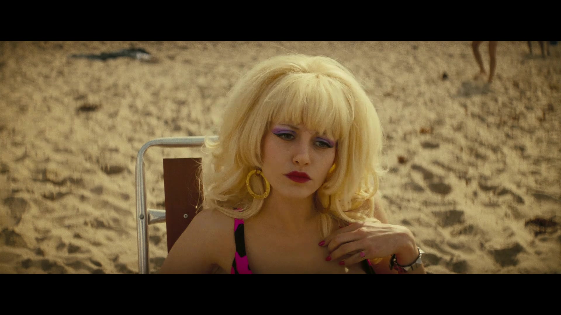Angelyne_S01E03_Glow_in_the_Dark_Queen_of_the_Universe_1080p_ERW_001856.jpg