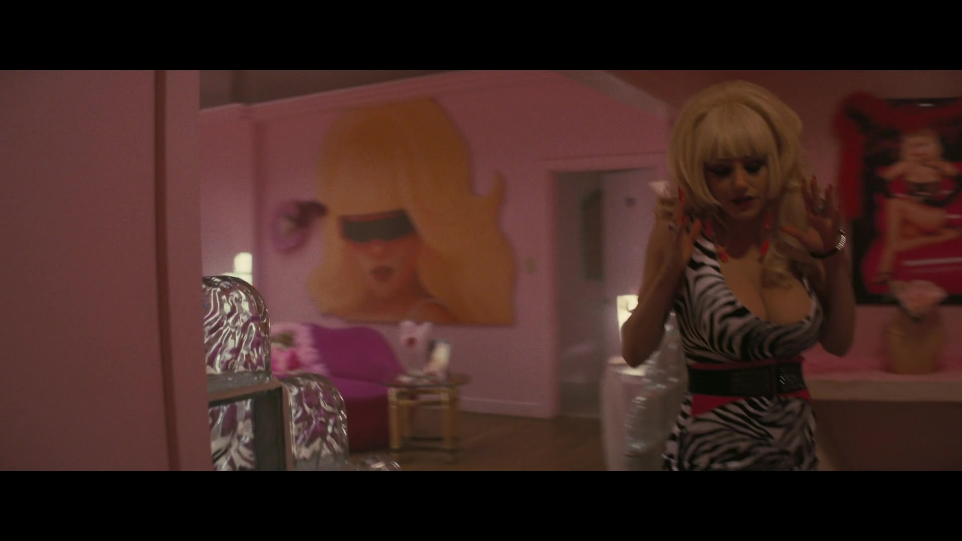 Angelyne_S01E03_Glow_in_the_Dark_Queen_of_the_Universe_1080p_ERW_002010.jpg