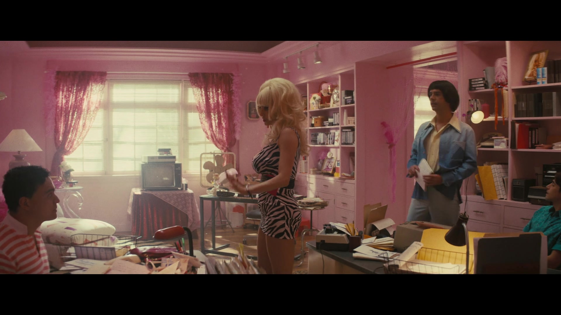 Angelyne_S01E03_Glow_in_the_Dark_Queen_of_the_Universe_1080p_ERW_002186.jpg