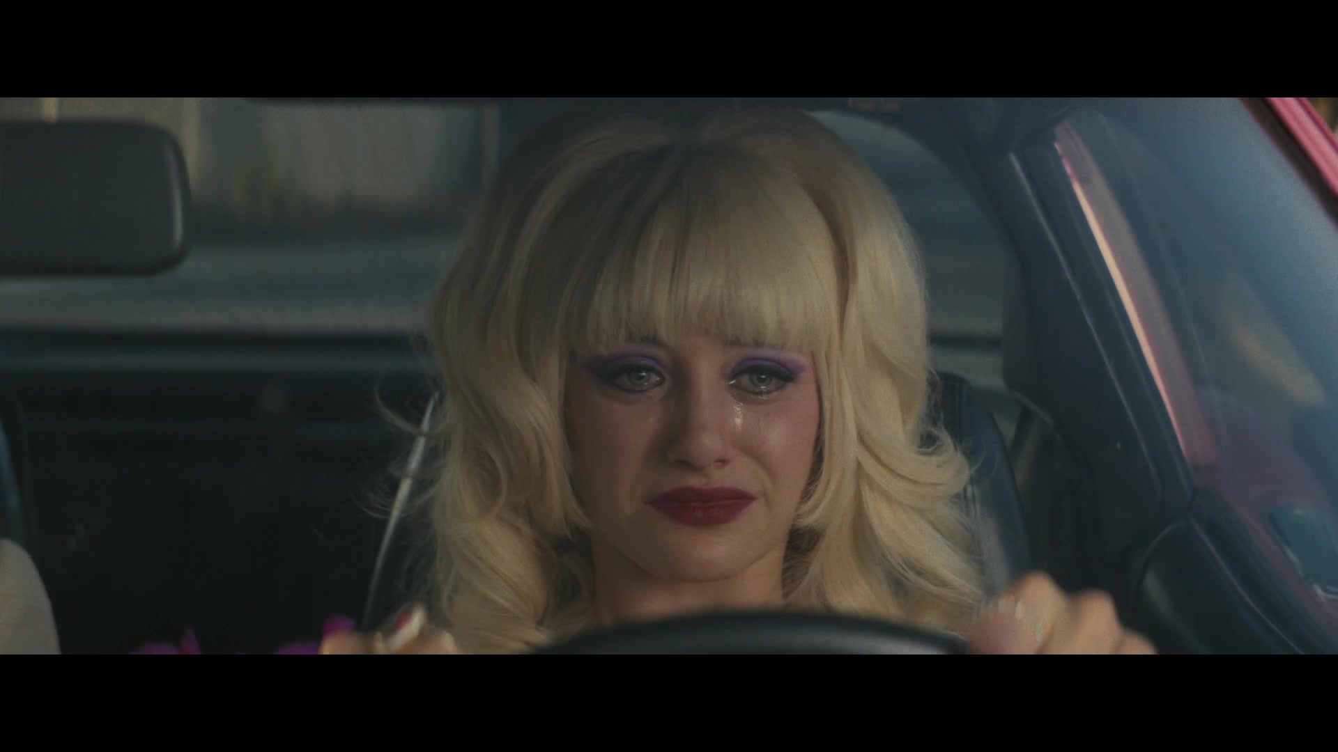 Angelyne_S01E03_Glow_in_the_Dark_Queen_of_the_Universe_1080p_ERW_002684.jpg