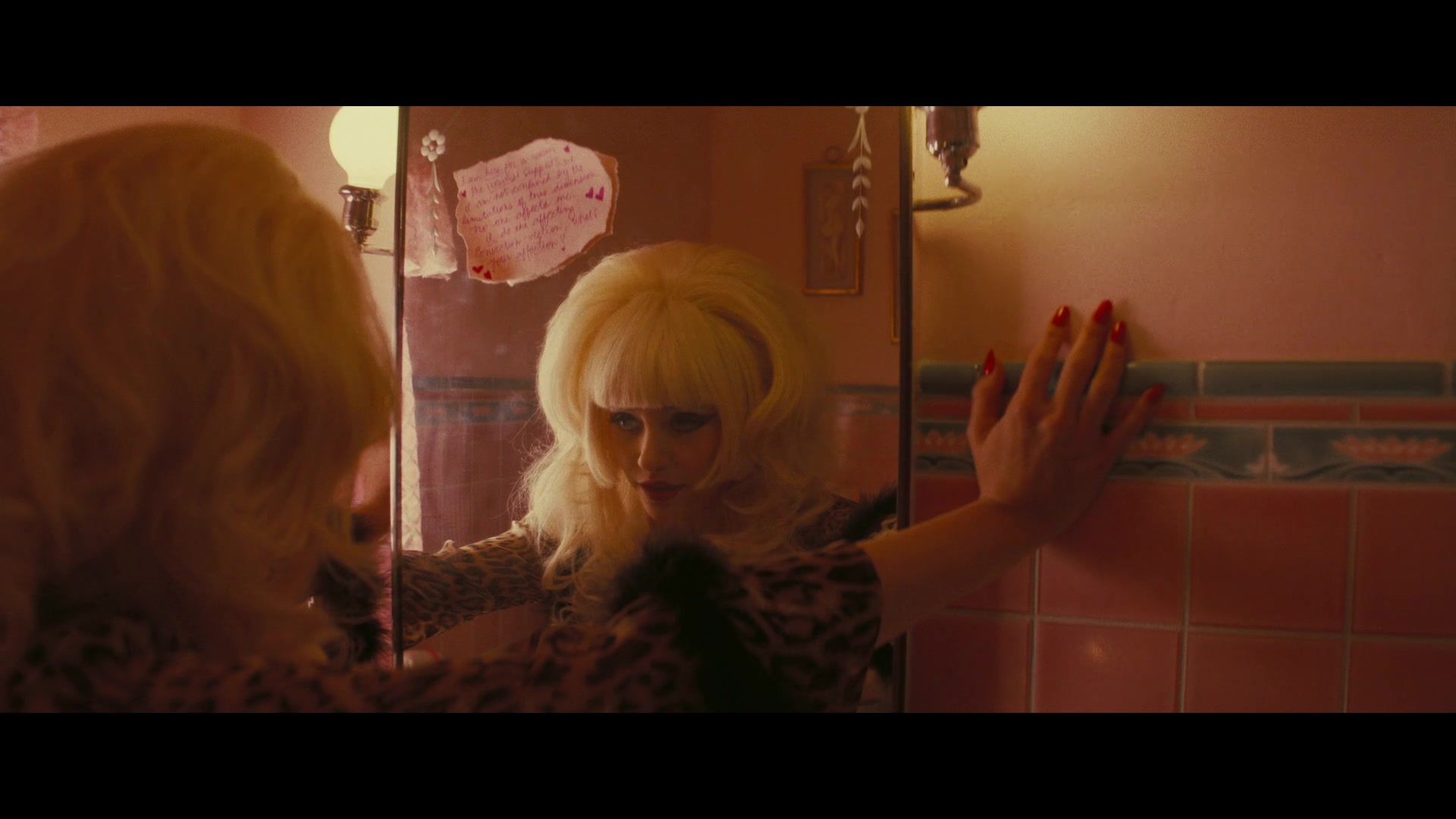 Angelyne_S01E03_Glow_in_the_Dark_Queen_of_the_Universe_1080p_ERW_002999.jpg