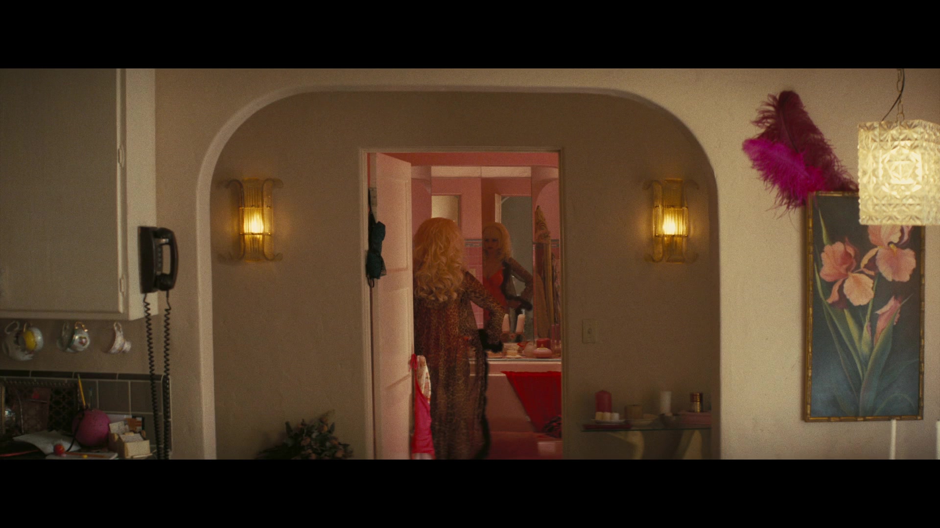 Angelyne_S01E03_Glow_in_the_Dark_Queen_of_the_Universe_1080p_ERW_003037.jpg