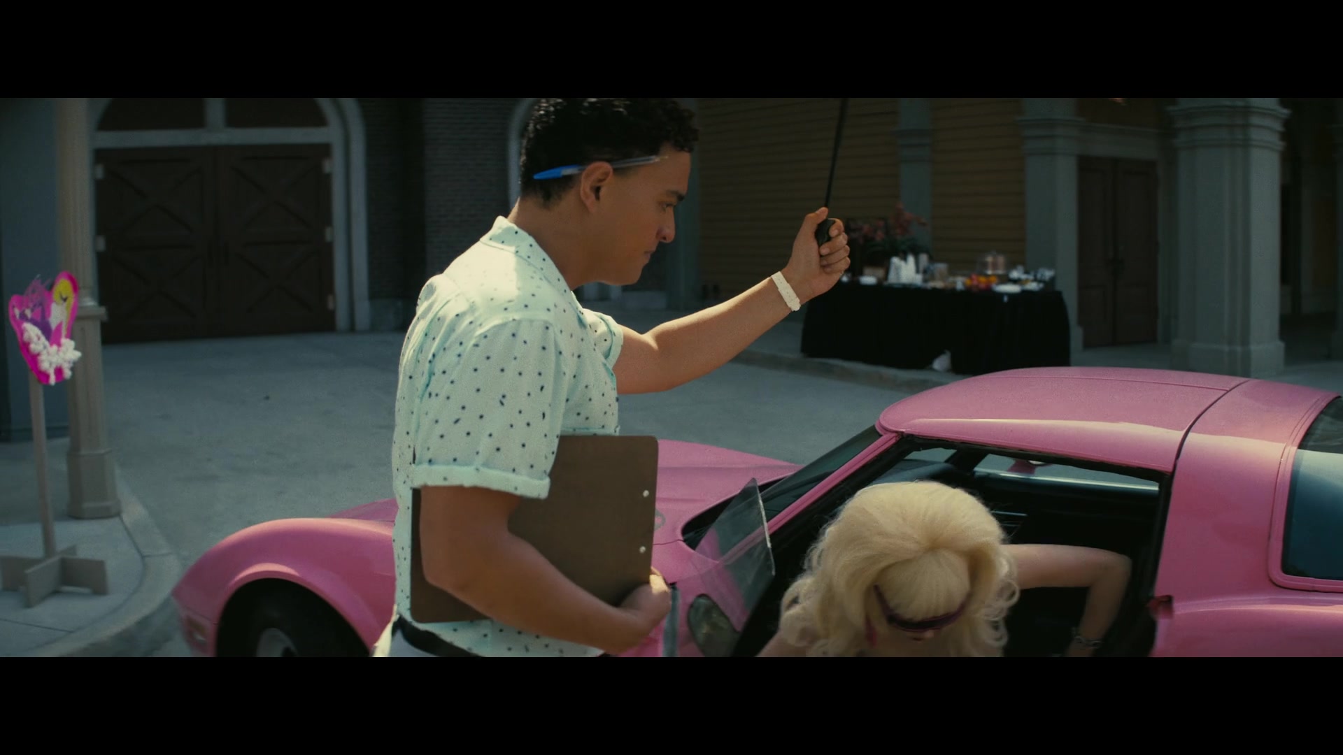 Angelyne_S01E03_Glow_in_the_Dark_Queen_of_the_Universe_1080p_ERW_003765.jpg