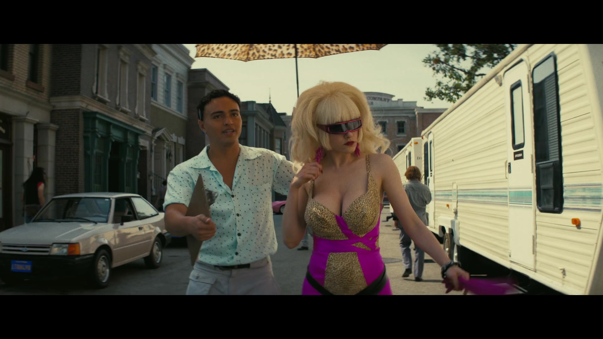 Angelyne_S01E03_Glow_in_the_Dark_Queen_of_the_Universe_1080p_ERW_003819.jpg