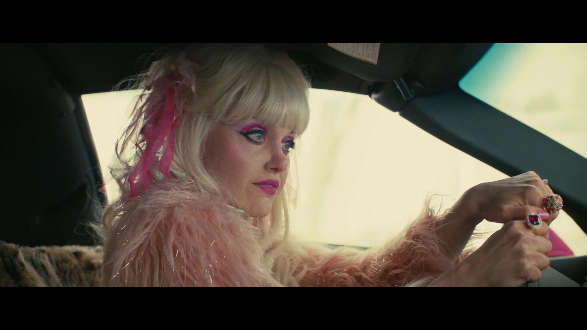 Angelyne_S01E03_Glow_in_the_Dark_Queen_of_the_Universe_1080p_ERW_004194.jpg