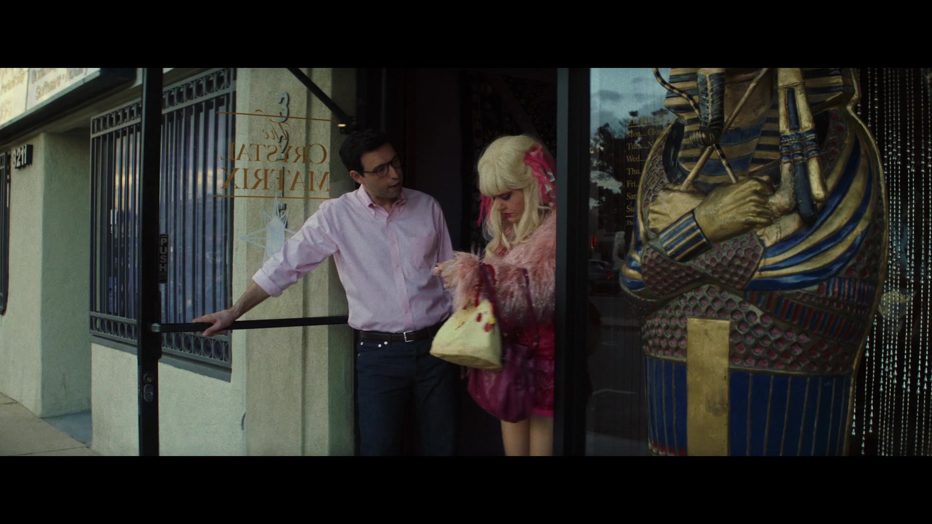 Angelyne_S01E03_Glow_in_the_Dark_Queen_of_the_Universe_1080p_ERW_004550.jpg