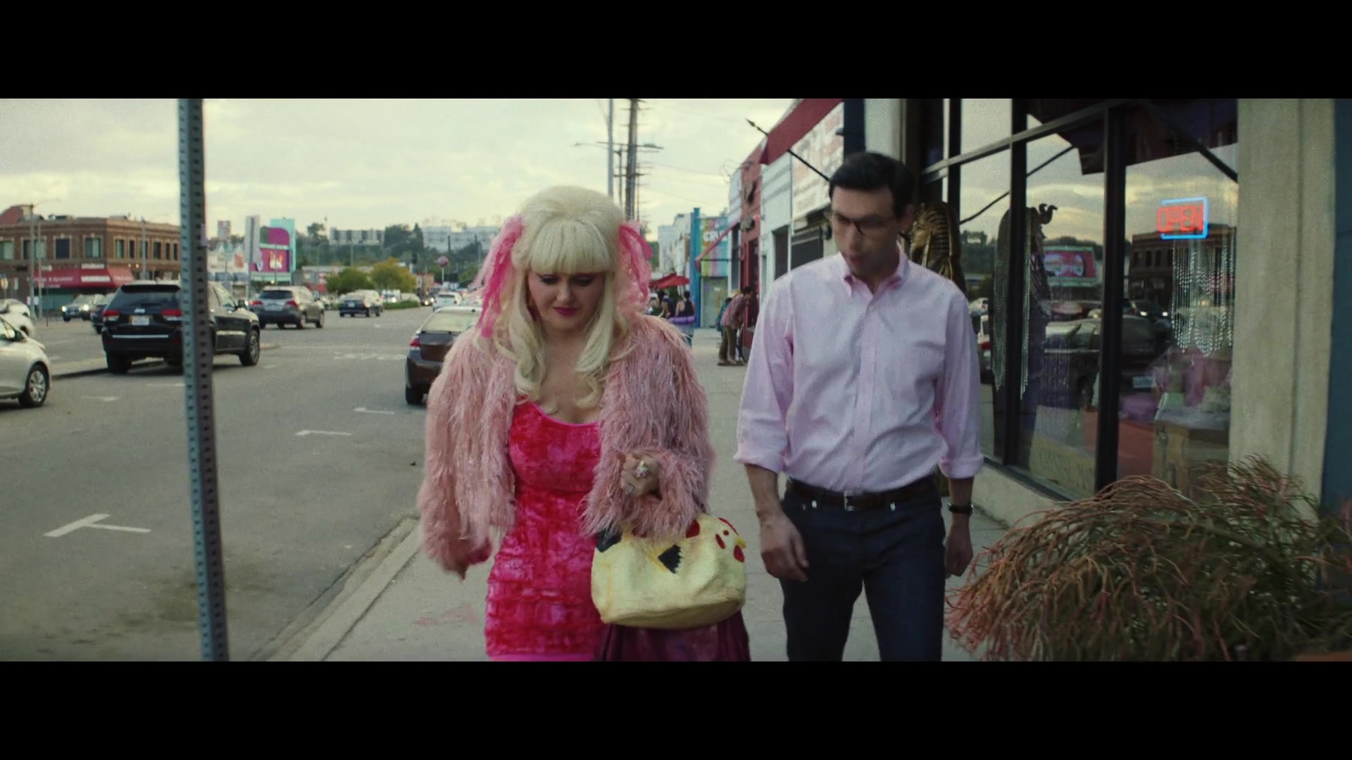 Angelyne_S01E03_Glow_in_the_Dark_Queen_of_the_Universe_1080p_ERW_004571.jpg