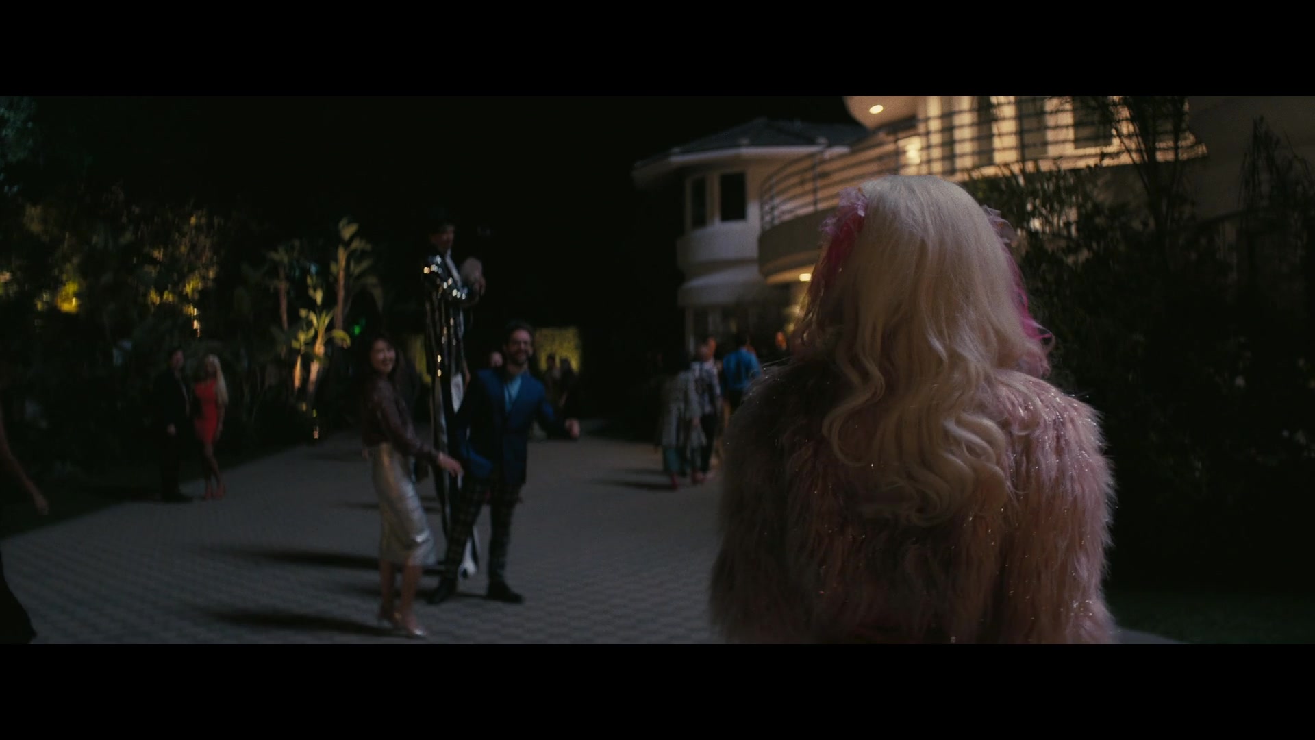 Angelyne_S01E03_Glow_in_the_Dark_Queen_of_the_Universe_1080p_ERW_004800.jpg