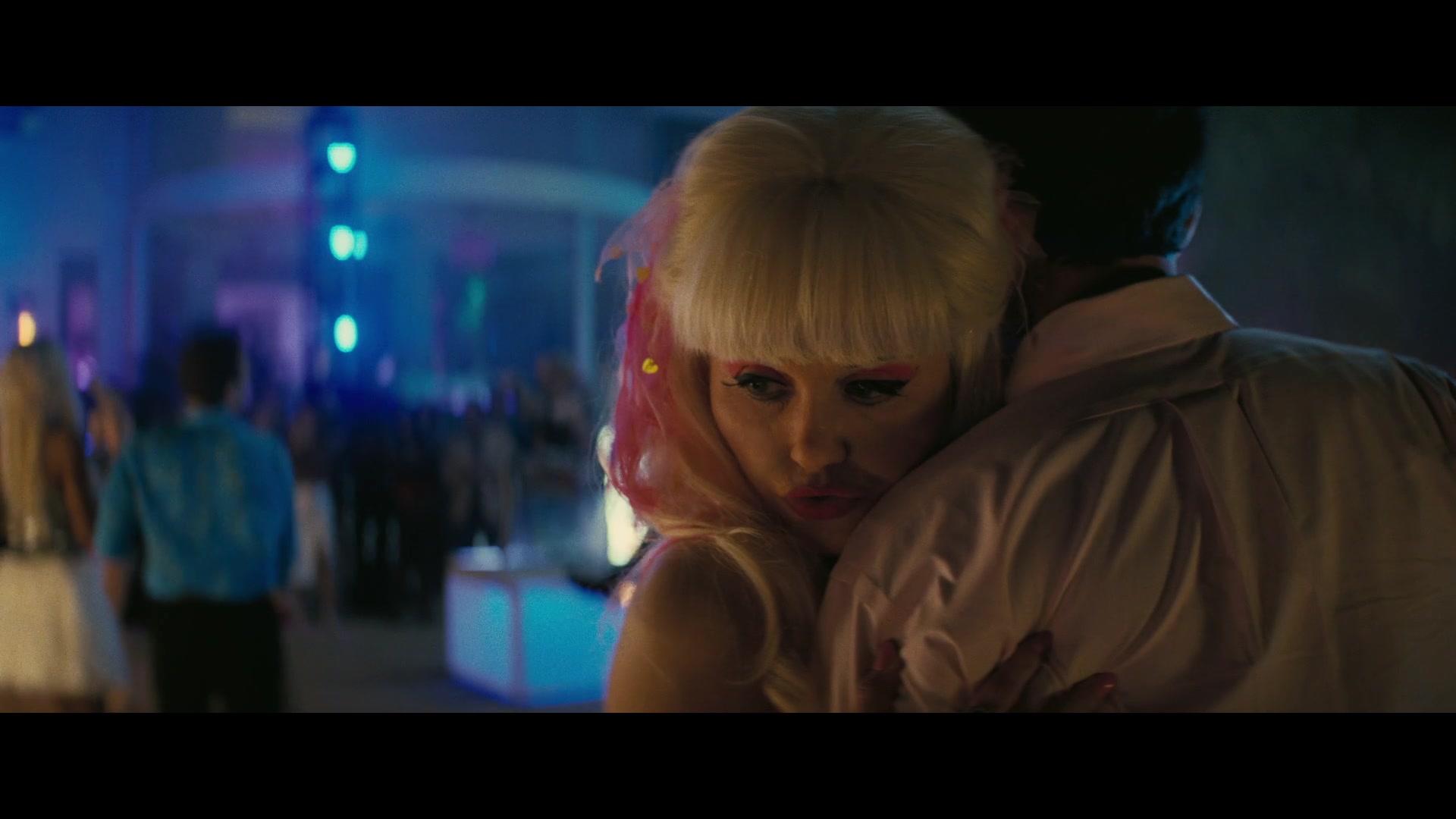 Angelyne_S01E03_Glow_in_the_Dark_Queen_of_the_Universe_1080p_ERW_005257.jpg