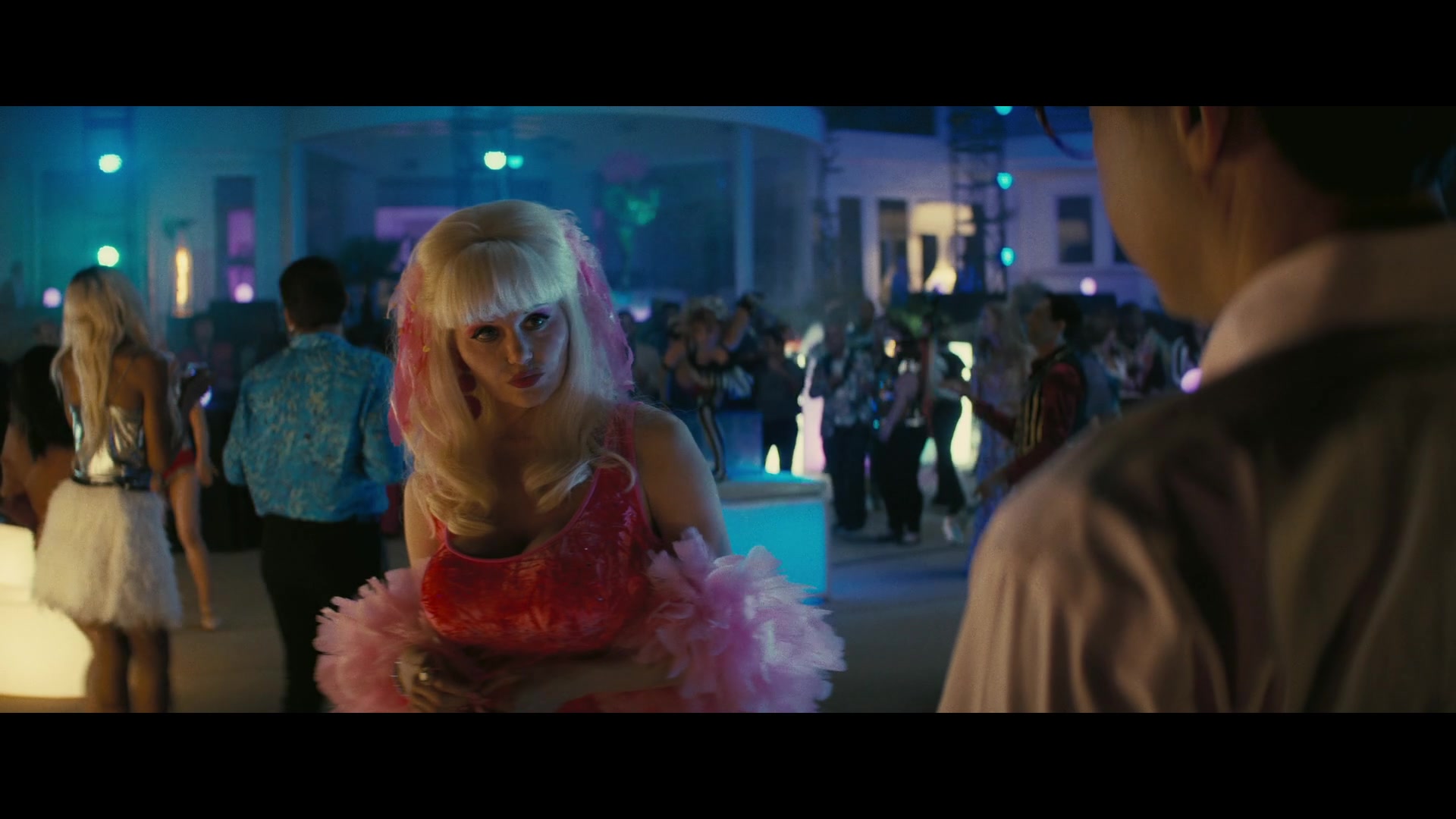 Angelyne_S01E03_Glow_in_the_Dark_Queen_of_the_Universe_1080p_ERW_005309.jpg
