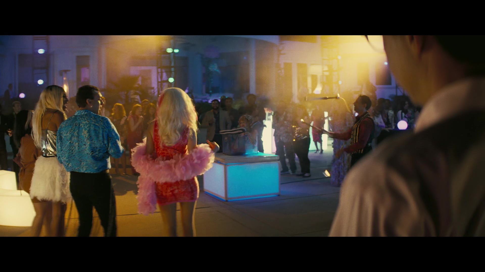 Angelyne_S01E03_Glow_in_the_Dark_Queen_of_the_Universe_1080p_ERW_005347.jpg
