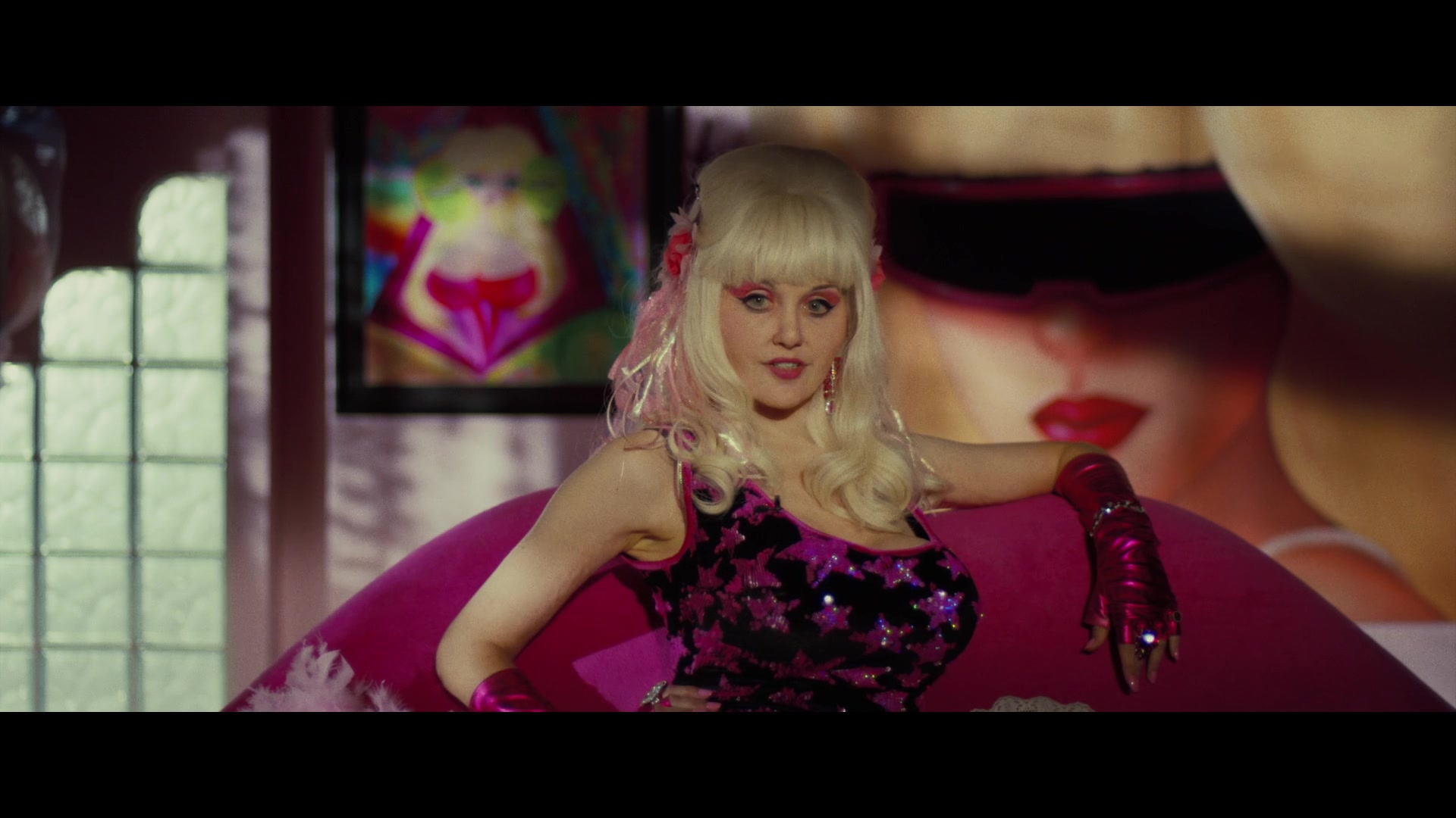 Angelyne_S01E04_The_Tease_1080p_ERW_000609.jpg