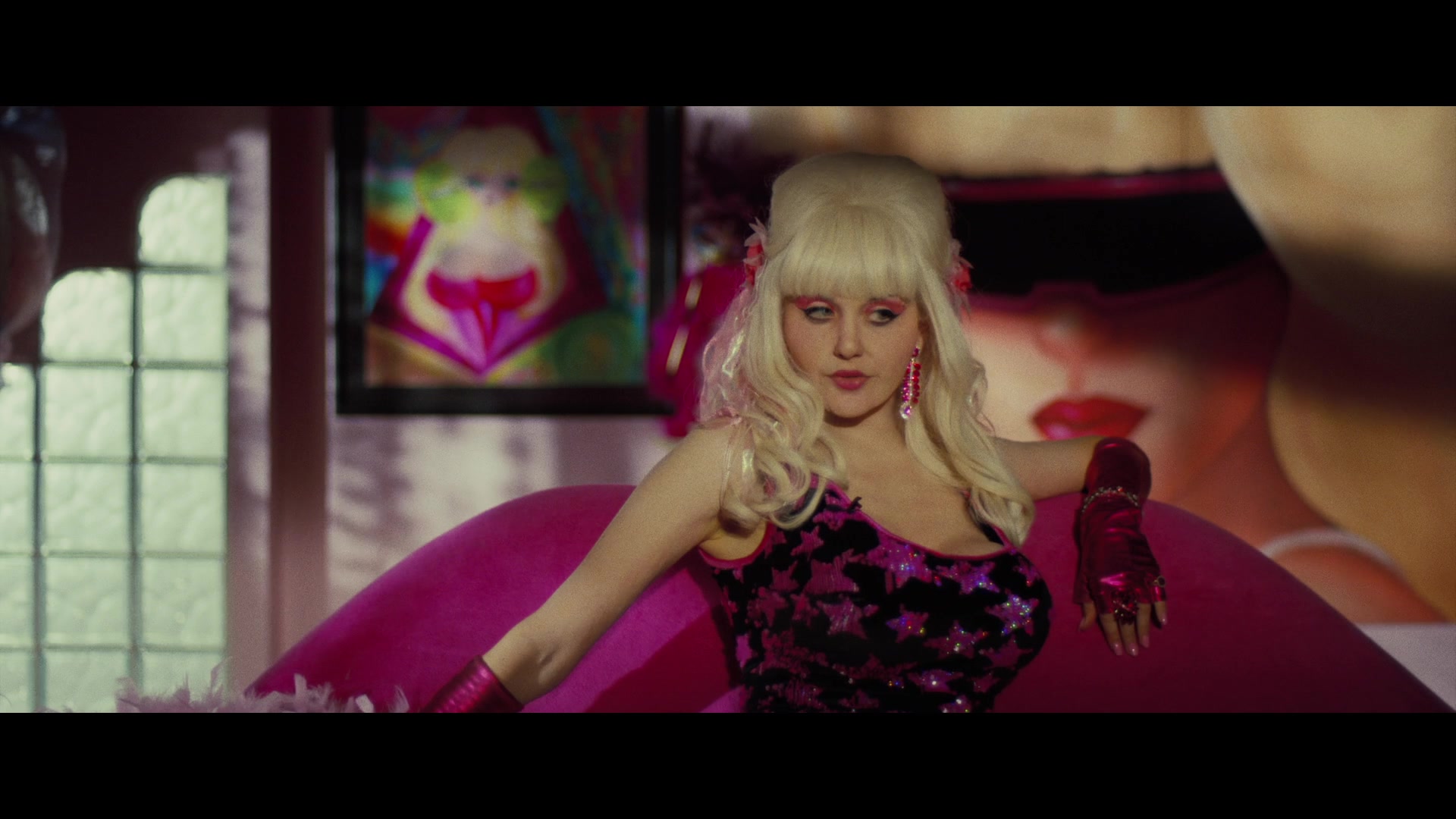 Angelyne_S01E04_The_Tease_1080p_ERW_000667.jpg