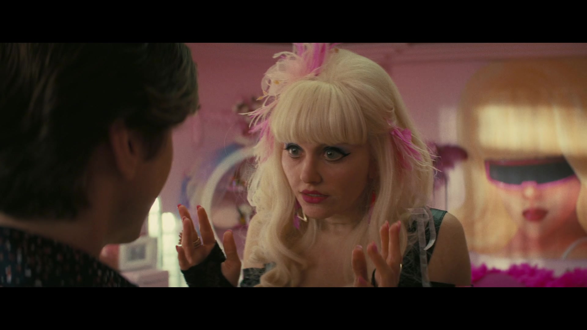 Angelyne_S01E04_The_Tease_1080p_ERW_001371.jpg
