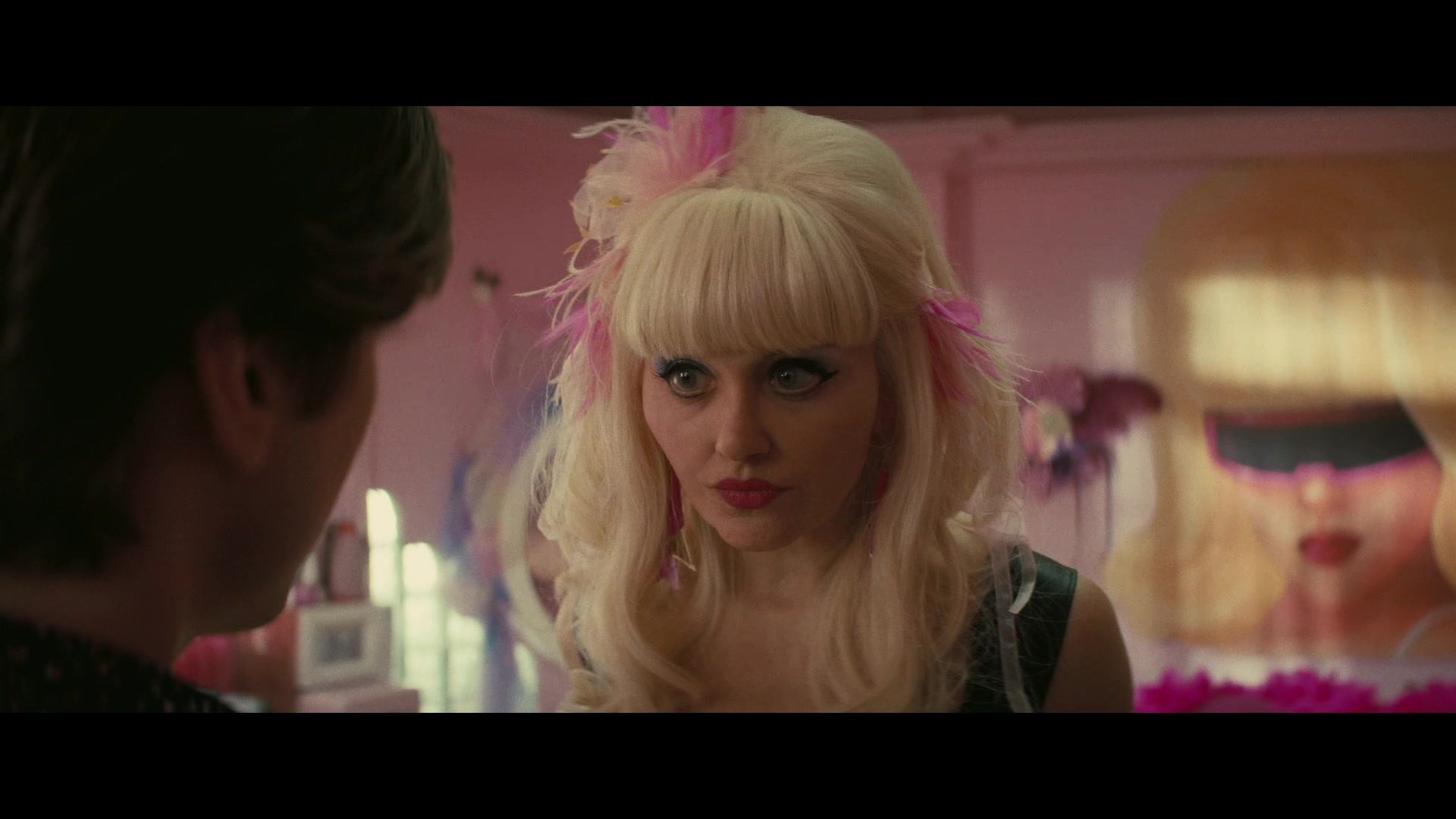 Angelyne_S01E04_The_Tease_1080p_ERW_001396.jpg