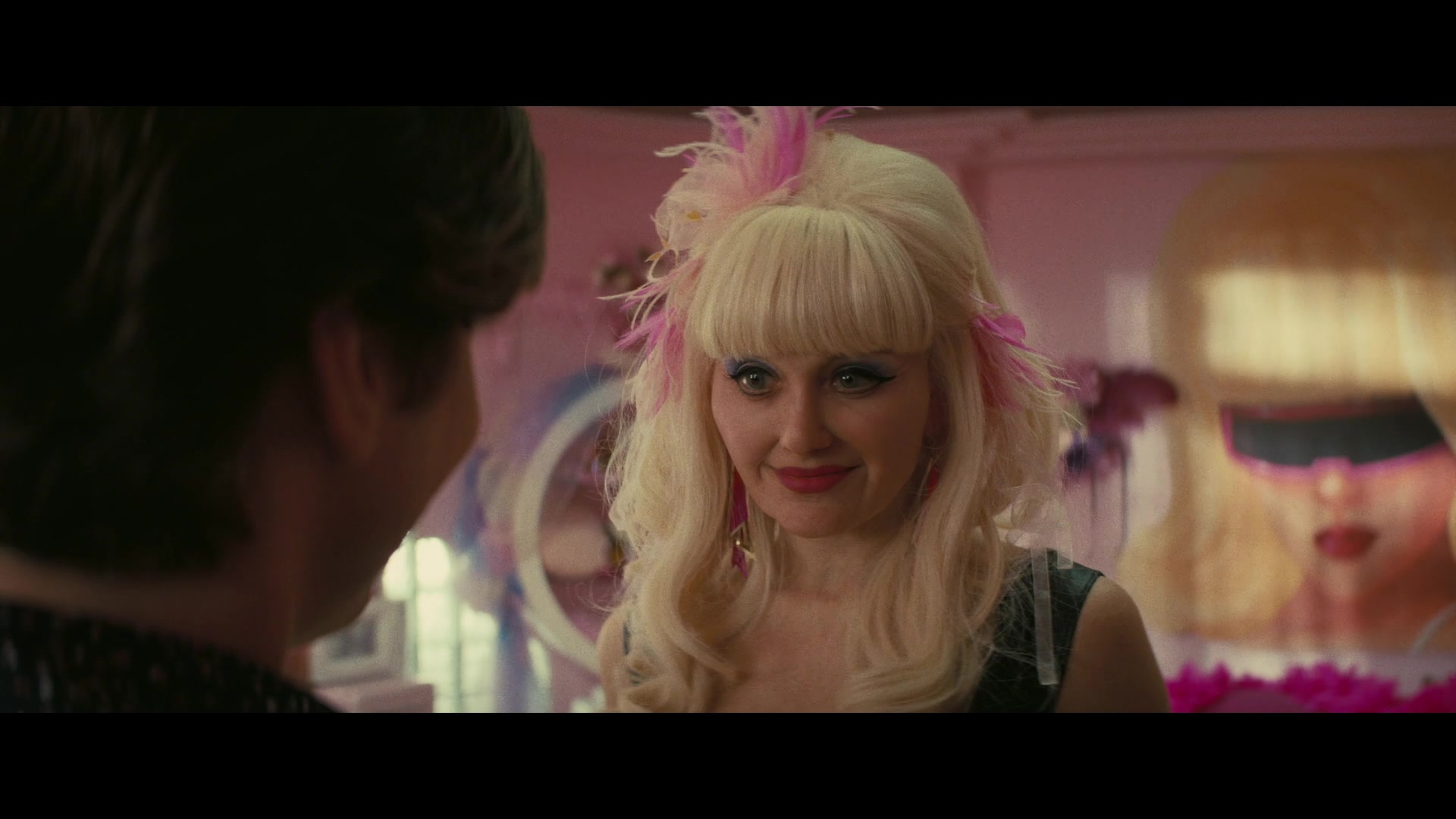 Angelyne_S01E04_The_Tease_1080p_ERW_001466.jpg