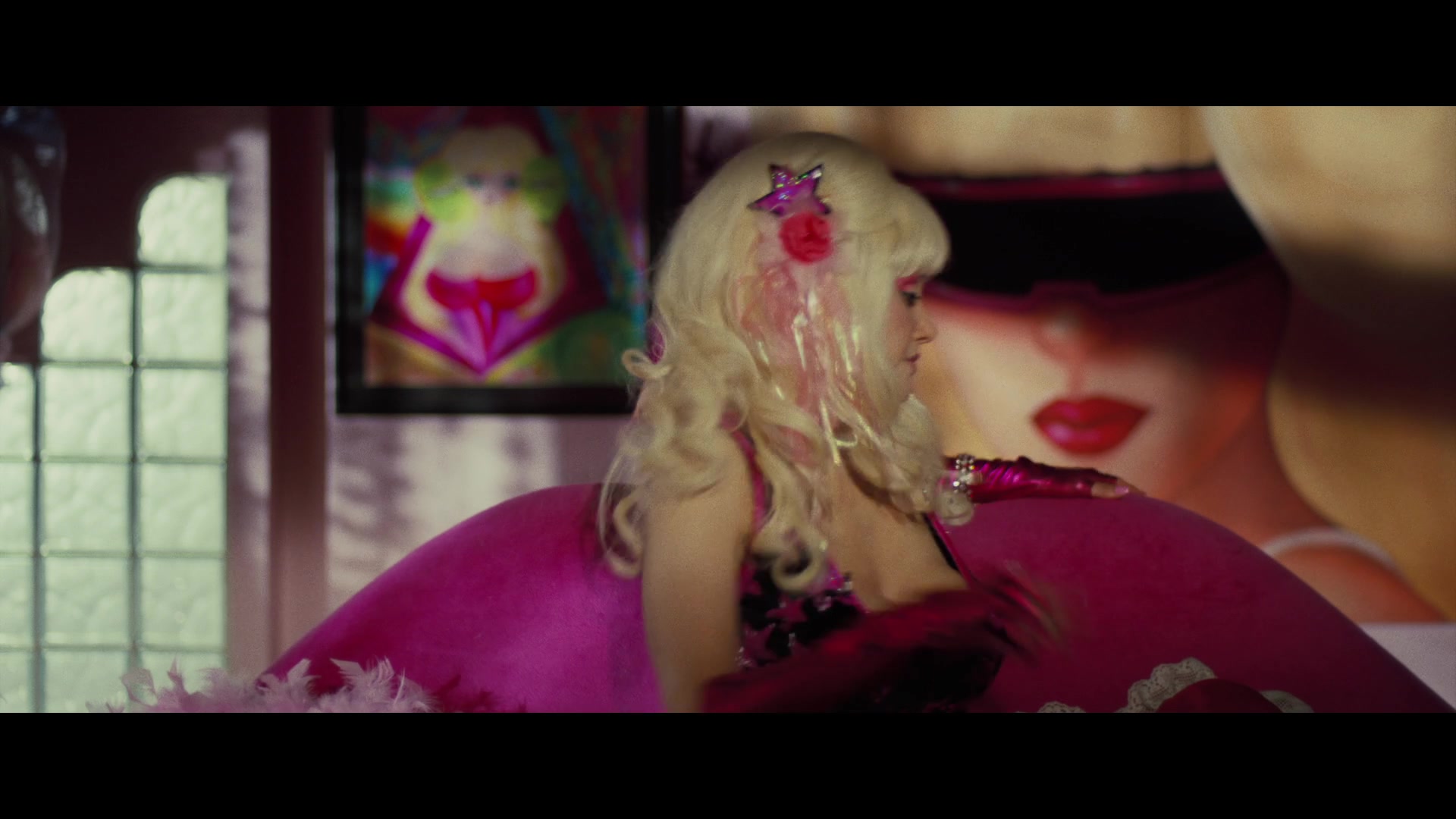 Angelyne_S01E04_The_Tease_1080p_ERW_001733.jpg