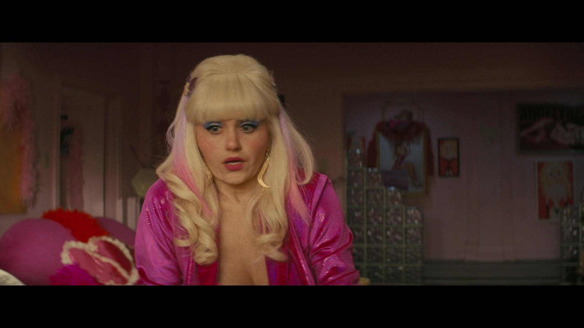 Angelyne_S01E04_The_Tease_1080p_ERW_002008.jpg