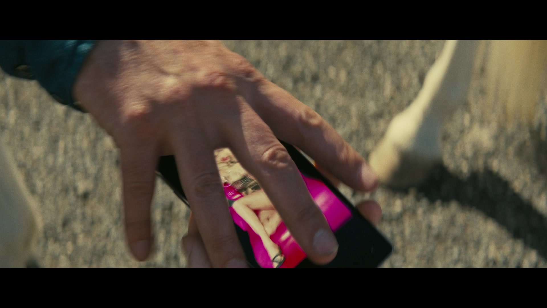 Angelyne_S01E04_The_Tease_1080p_ERW_002843.jpg