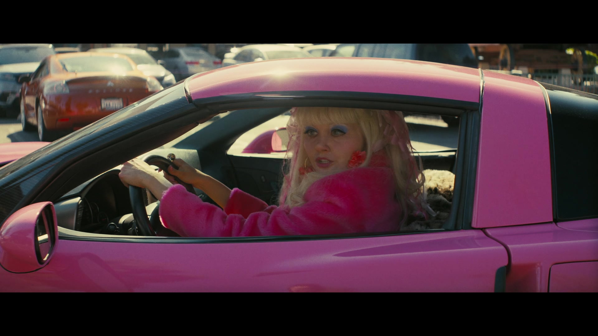 Angelyne_S01E04_The_Tease_1080p_ERW_003208.jpg