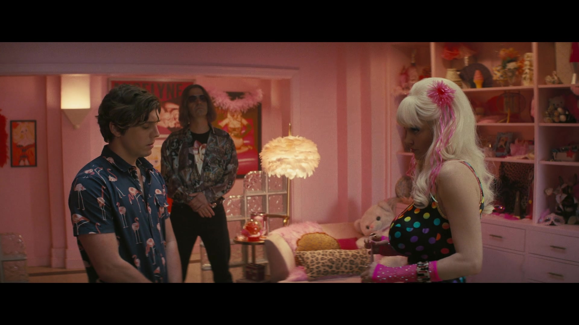 Angelyne_S01E04_The_Tease_1080p_ERW_003498.jpg