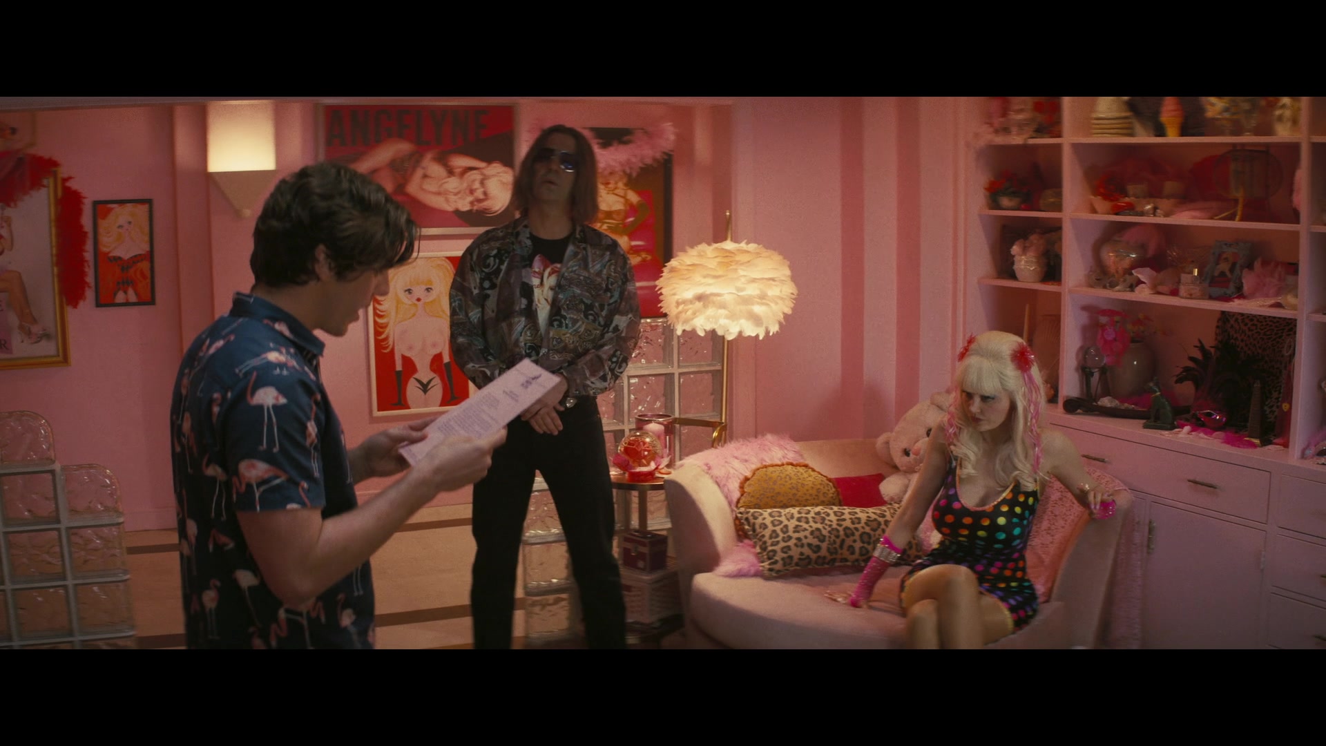 Angelyne_S01E04_The_Tease_1080p_ERW_003596.jpg