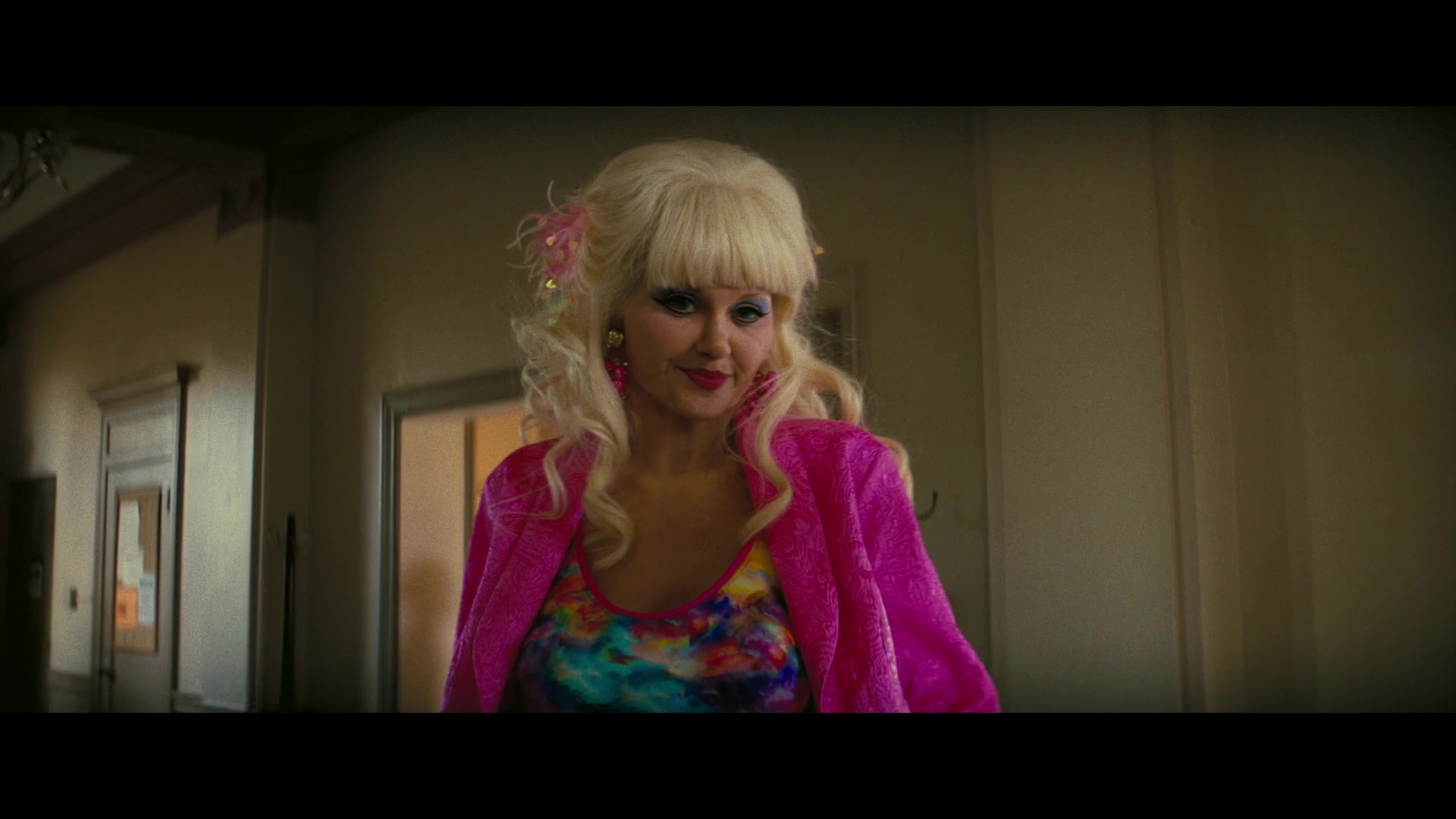 Angelyne_S01E04_The_Tease_1080p_ERW_004004.jpg
