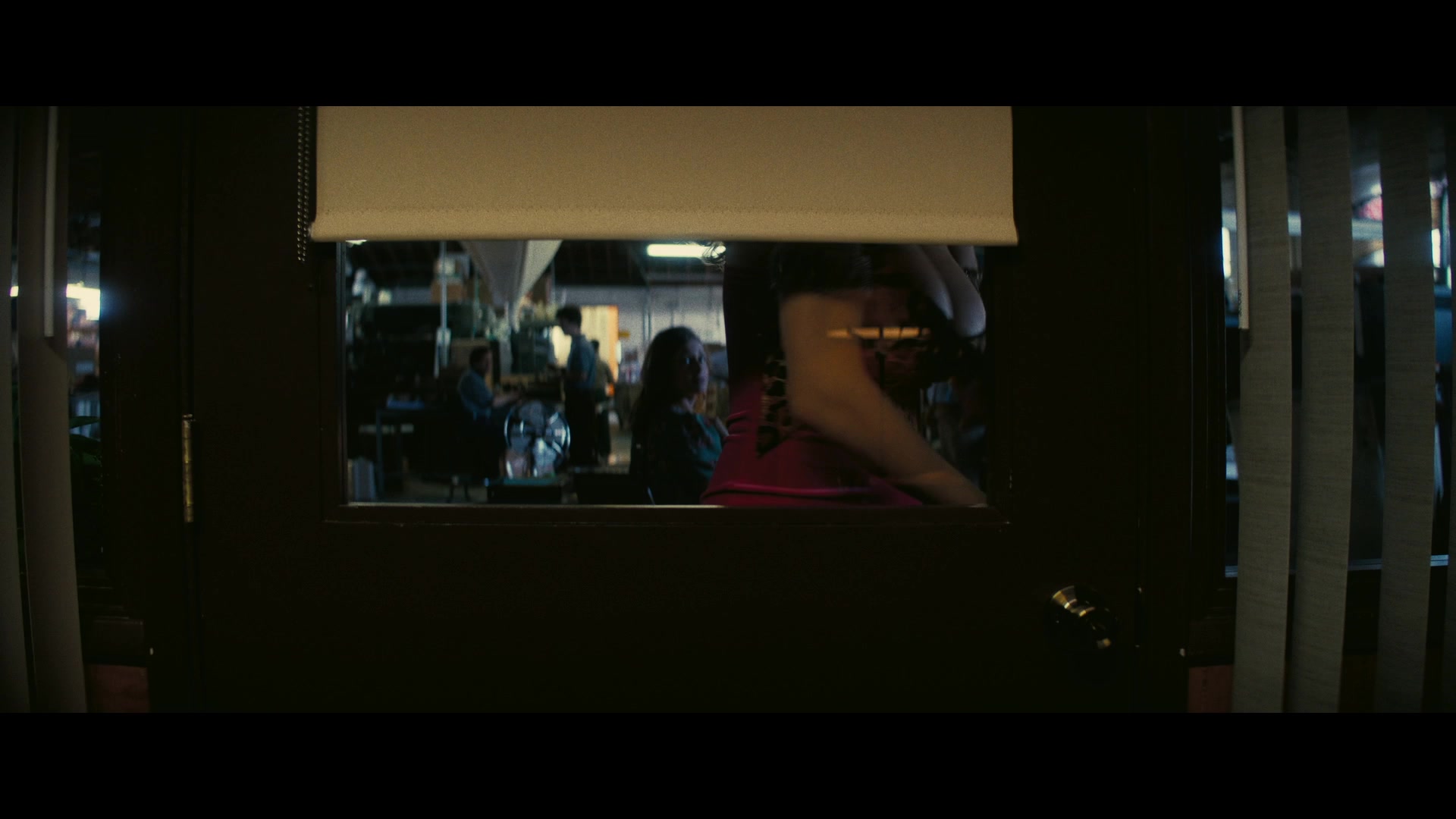 Angelyne_S01E04_The_Tease_1080p_ERW_004154.jpg